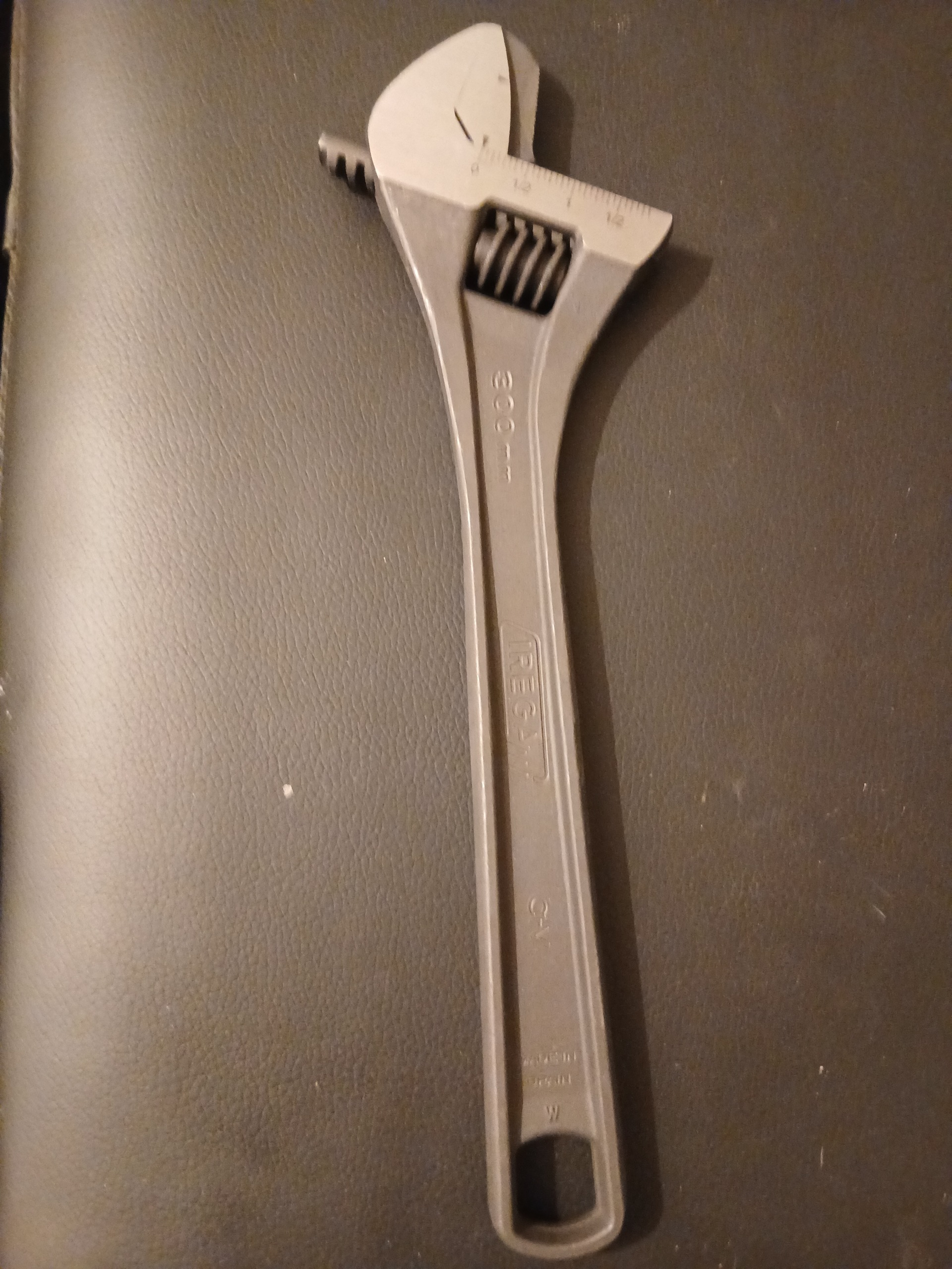 آچار فرانسه و لوله گیر ایرگا Irega