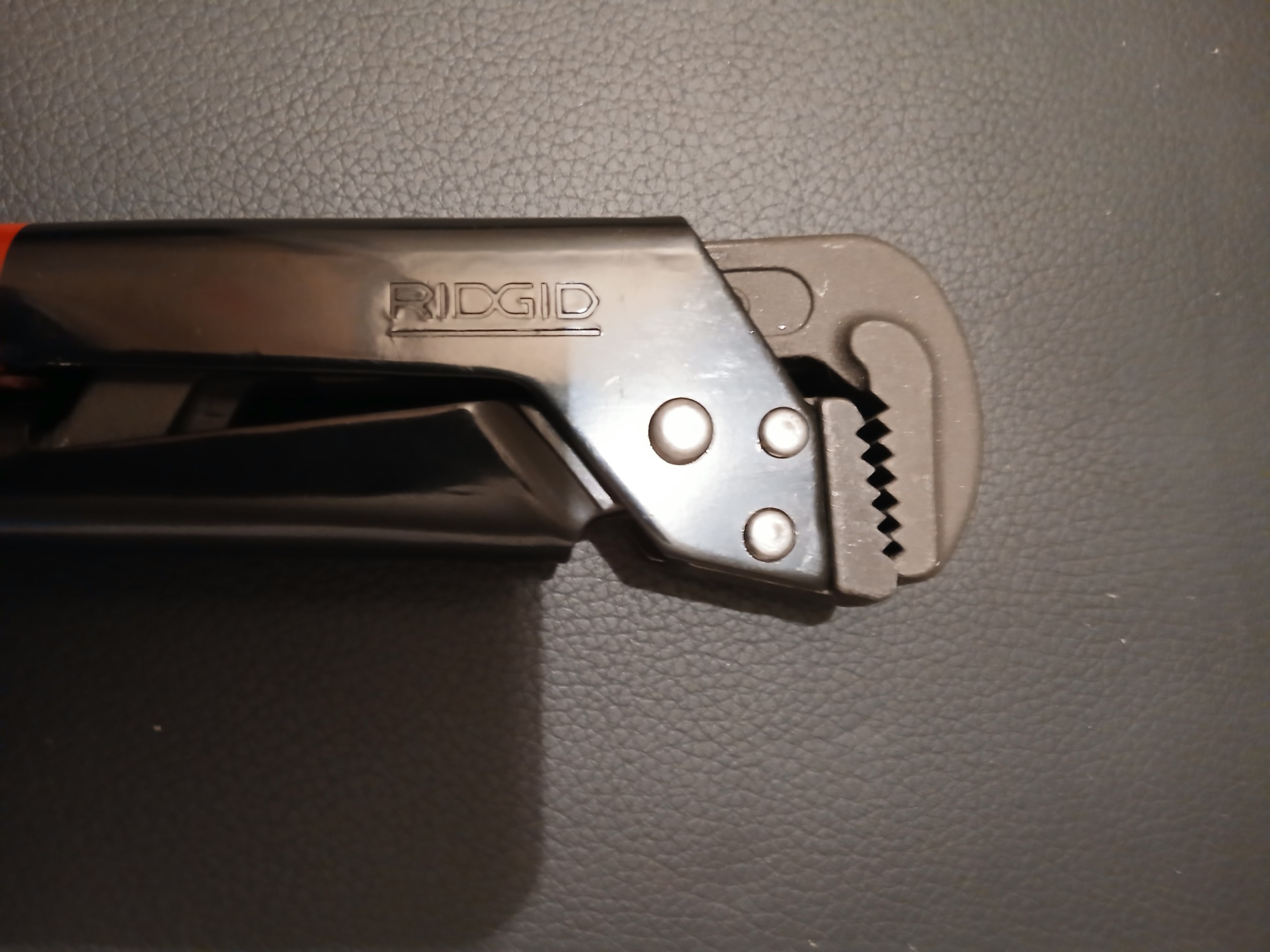 لوله گیر شلاقی ریجید