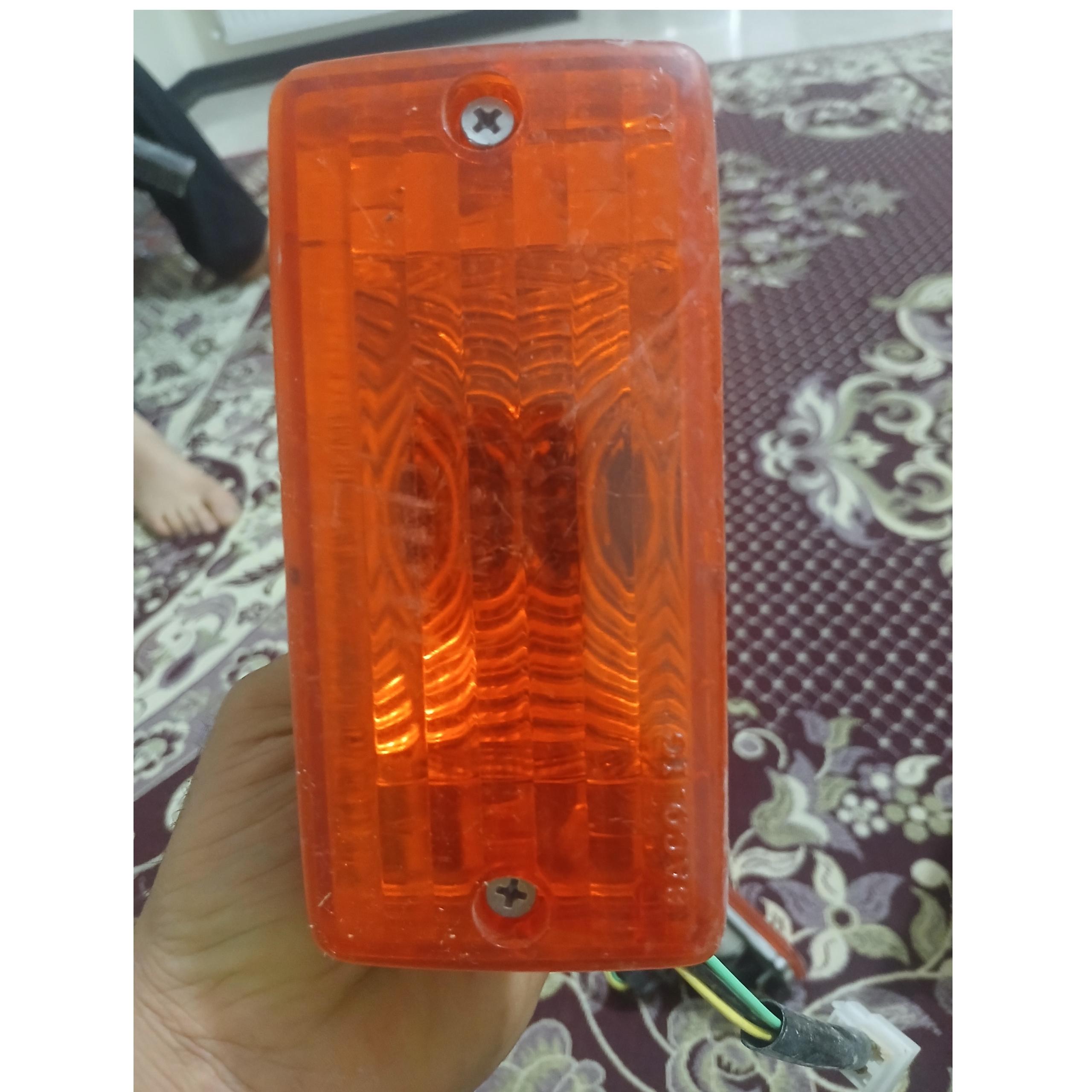 چراغ راهنما نیسان