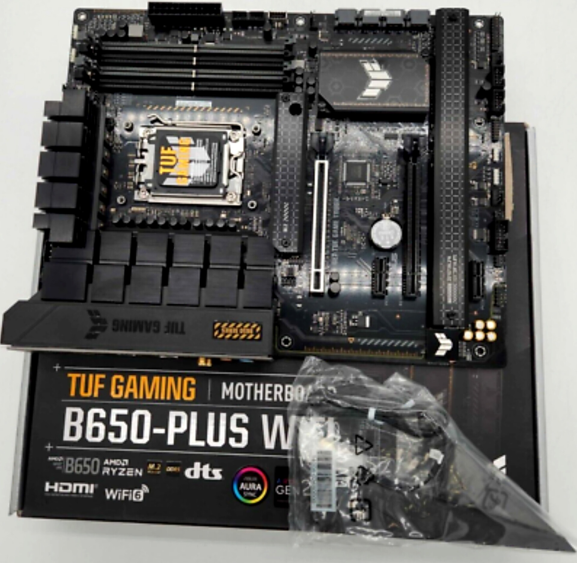 RYZEN 7600X TUF GAMING B650 PLUS WIFI