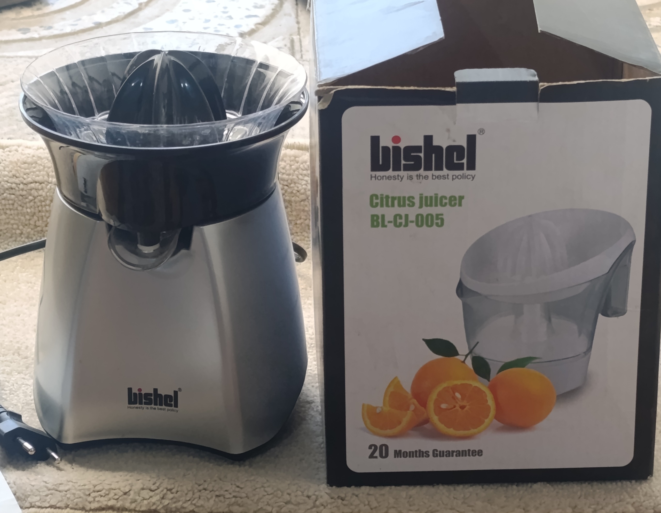 آبمیوه گیری برقی. bishel CJ 006
