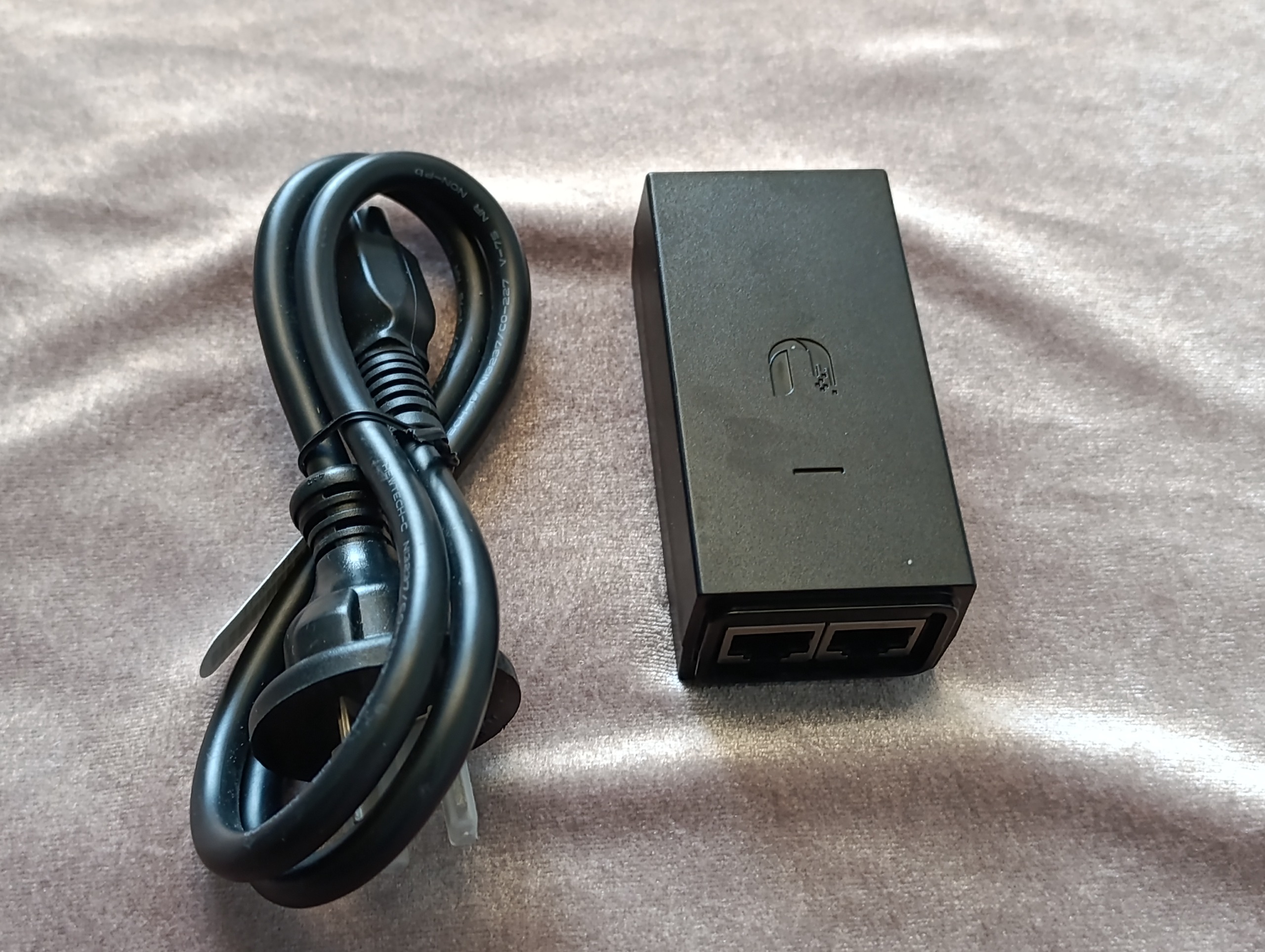 آداپتور  یوبیوکیتی 24 ولت POE 48 24W G