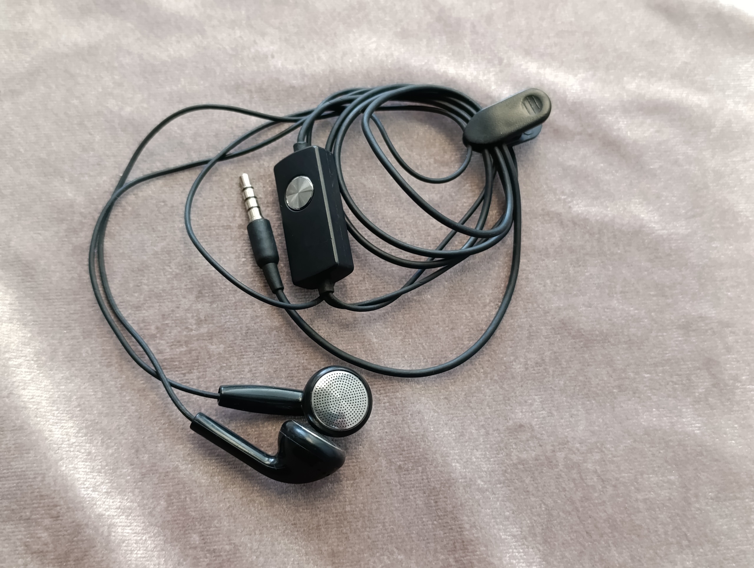 هندزفری گوشی ال جی اورجینال اصل رو کارتونی