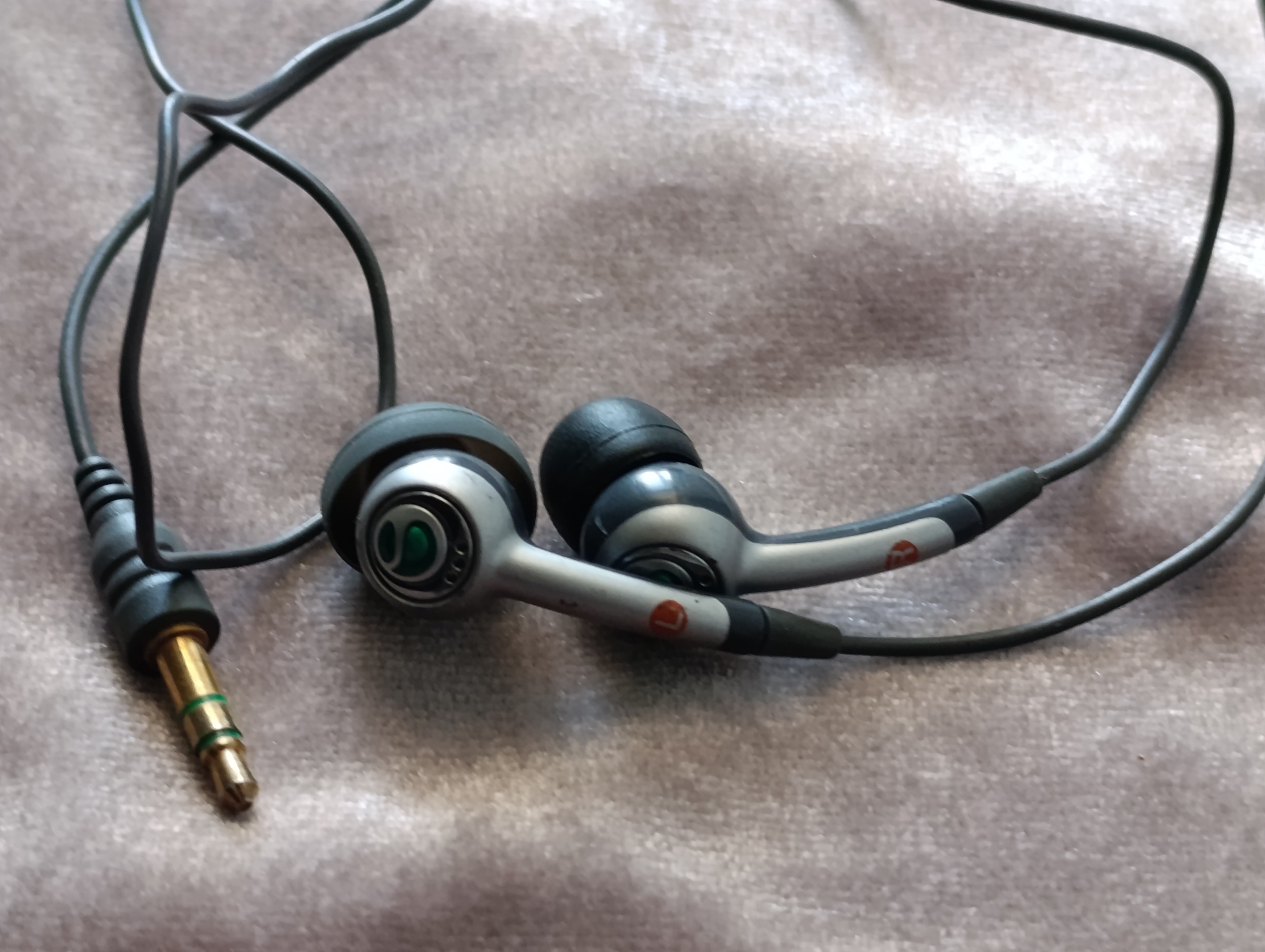 قسمت بالای هندزفری سونی اریکسون اورجینال