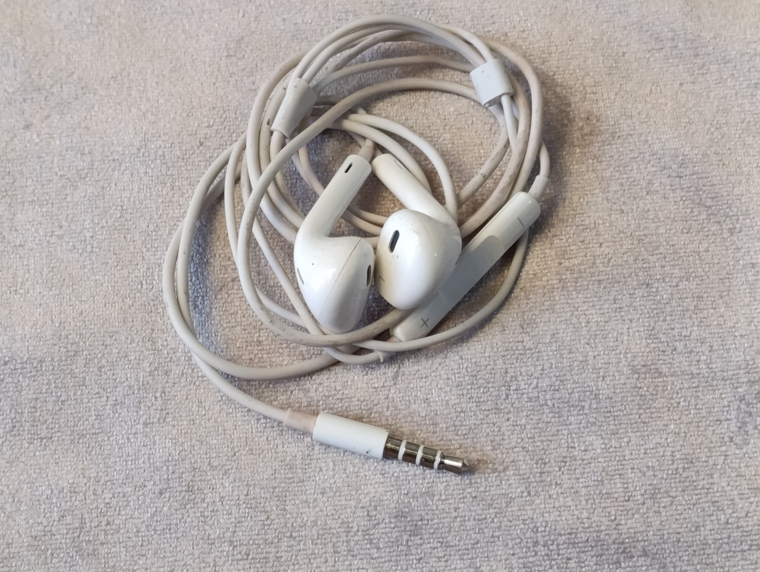 هندزفری گوشیهای اپل 6