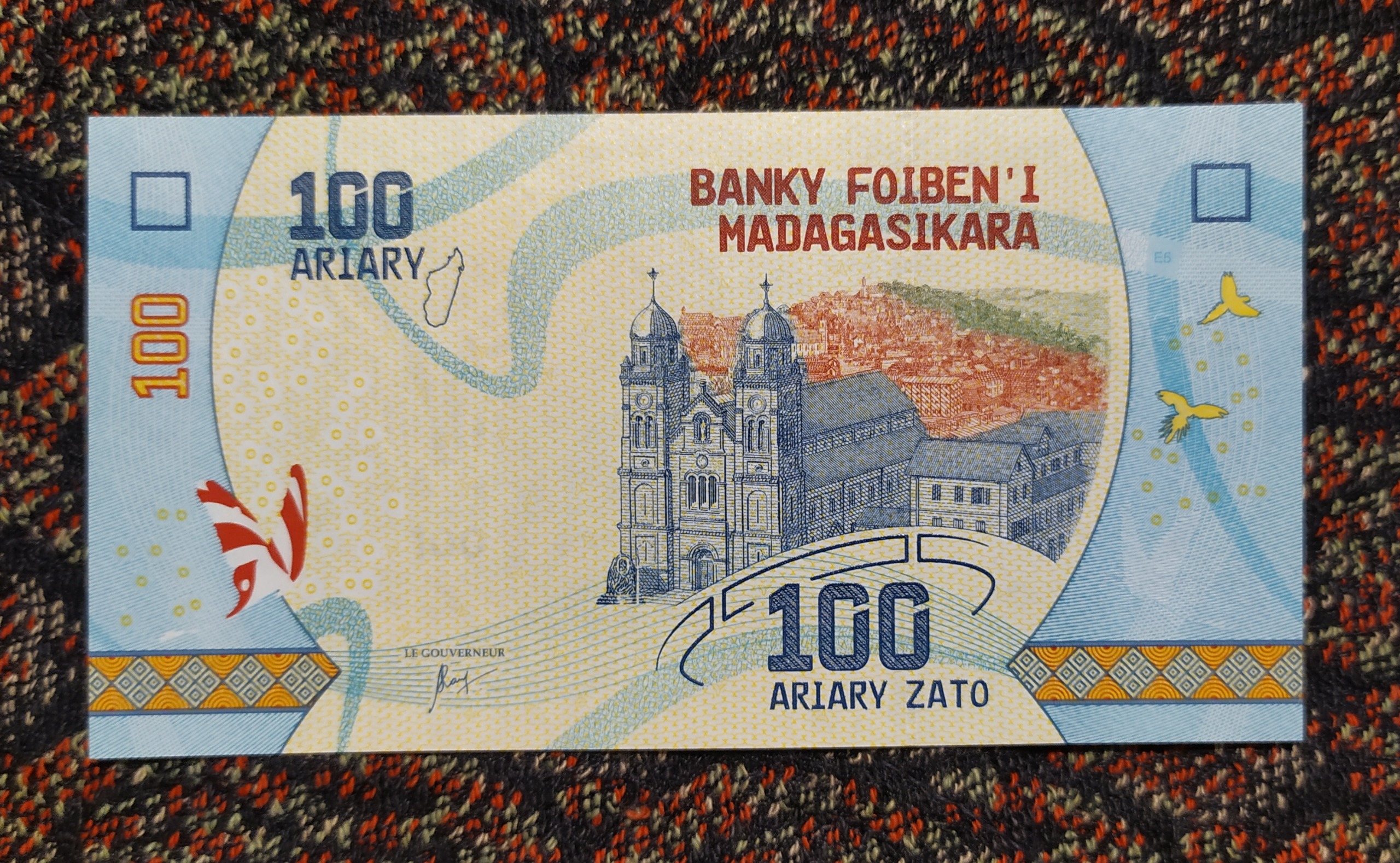 100 آریاری ماداگاسکار