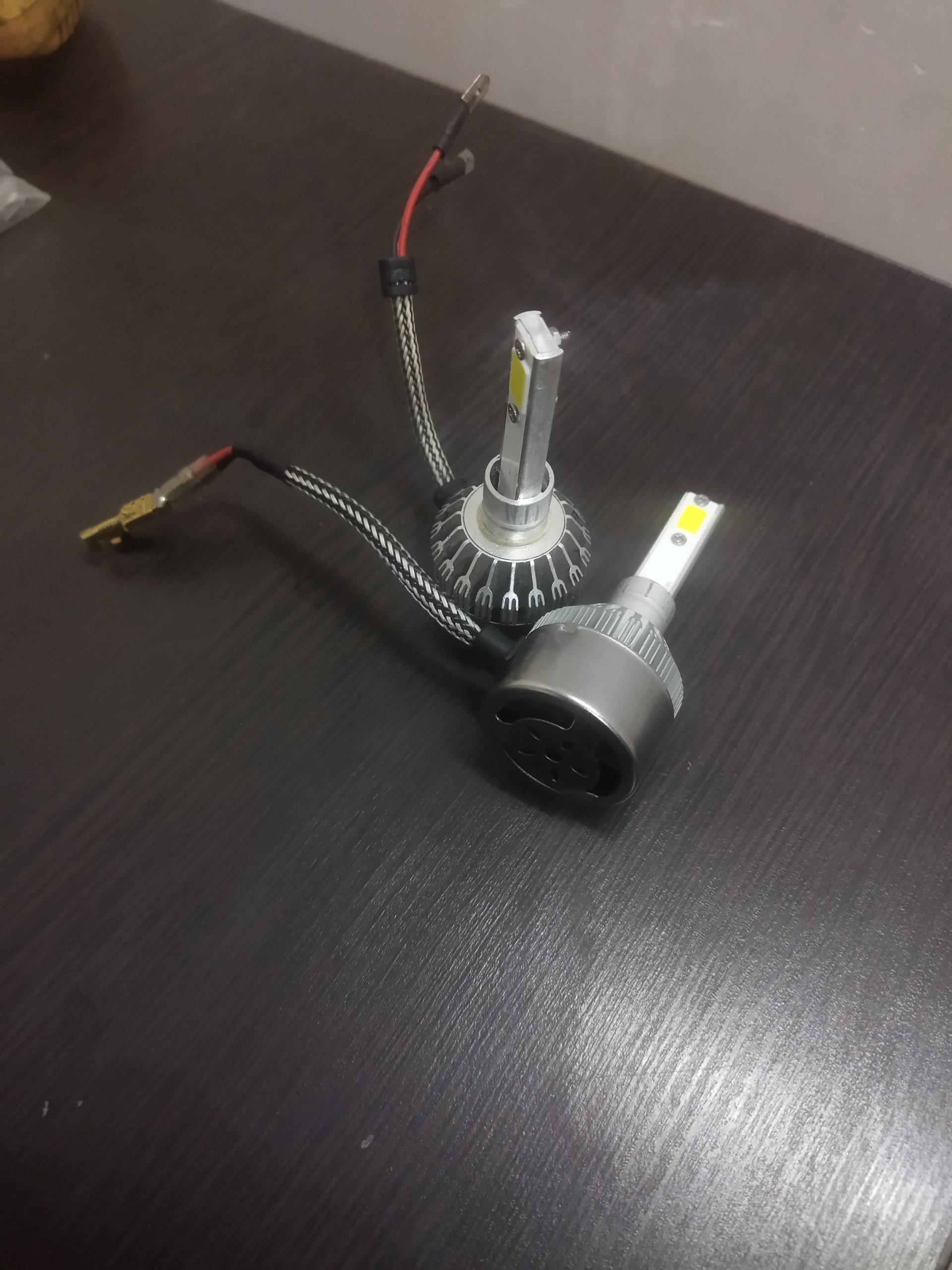 هدلایت لنزو تک کنتاک نور یخی