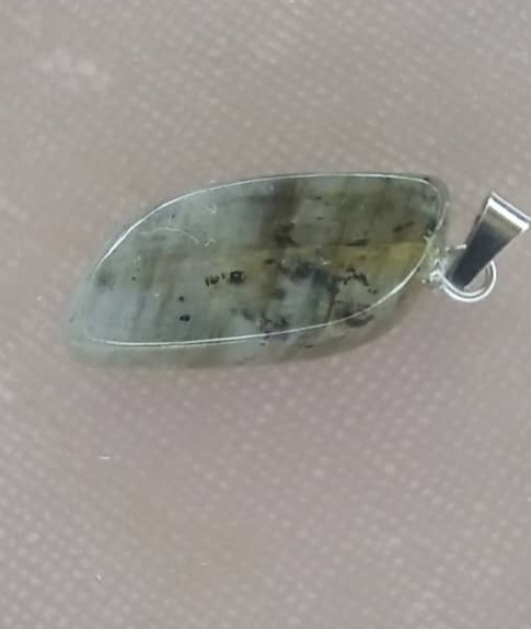 آویز مینیمال لابرادوریت