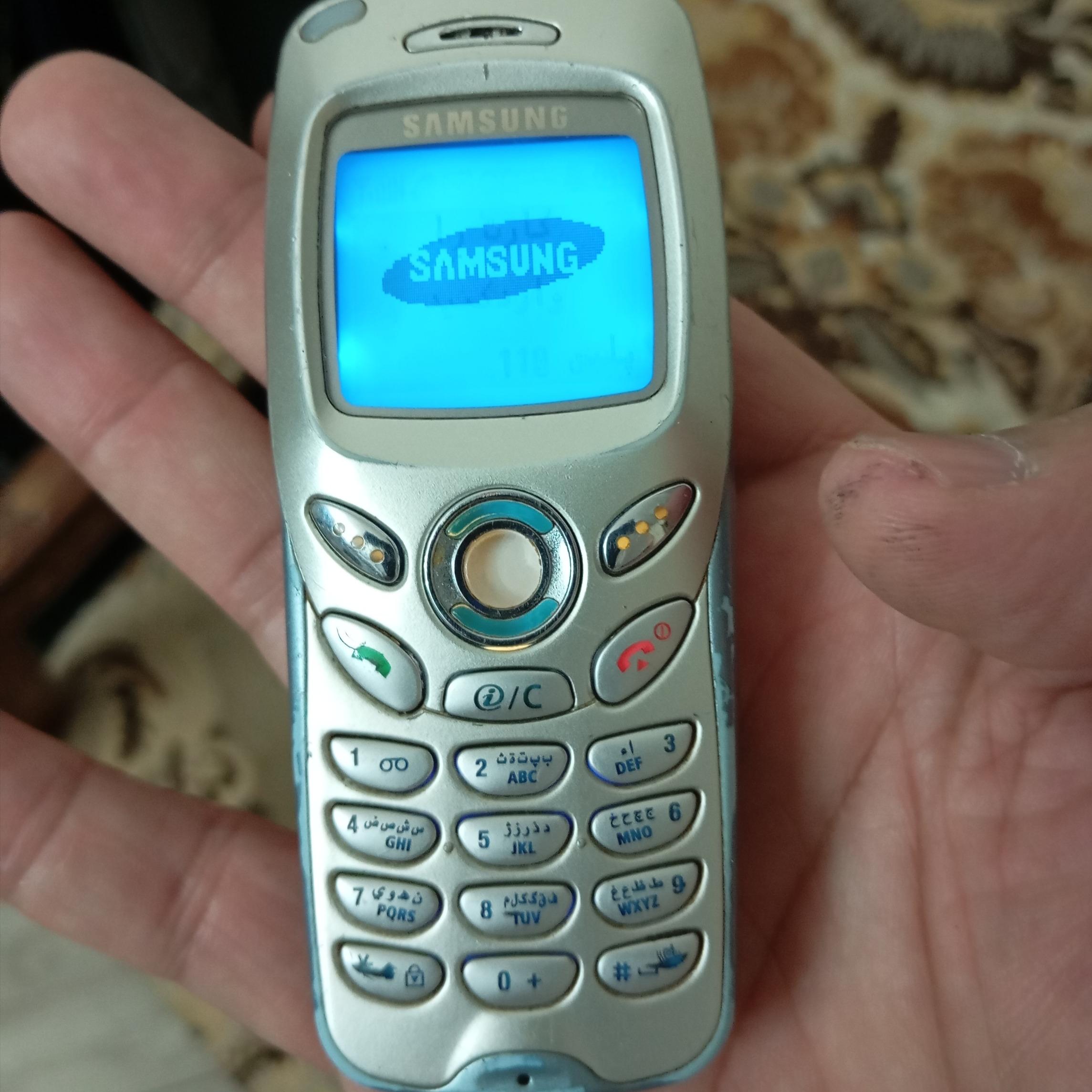 گوشی سامسونگ n500