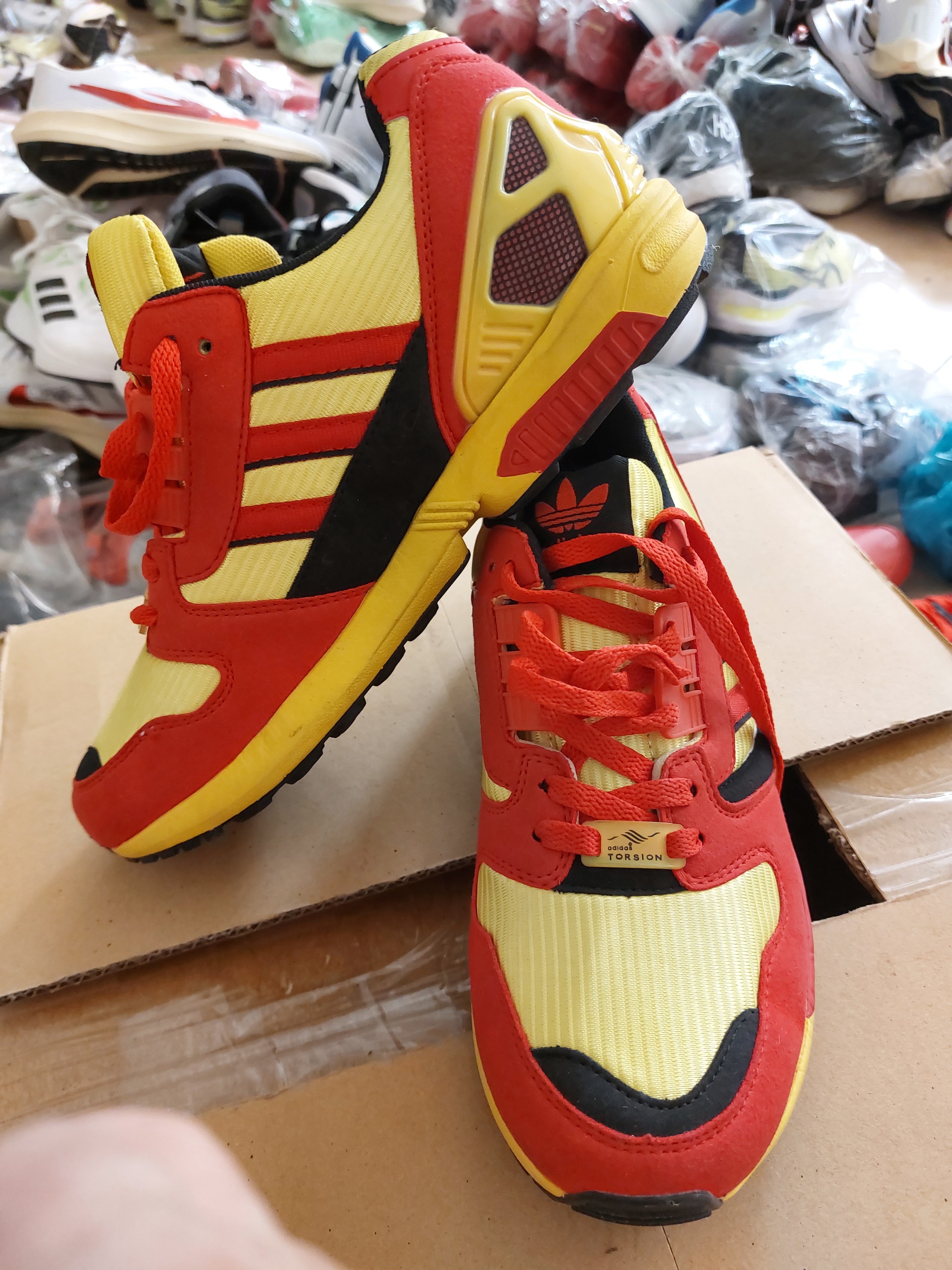 کتونی اورجینال zx8000 ادیداس