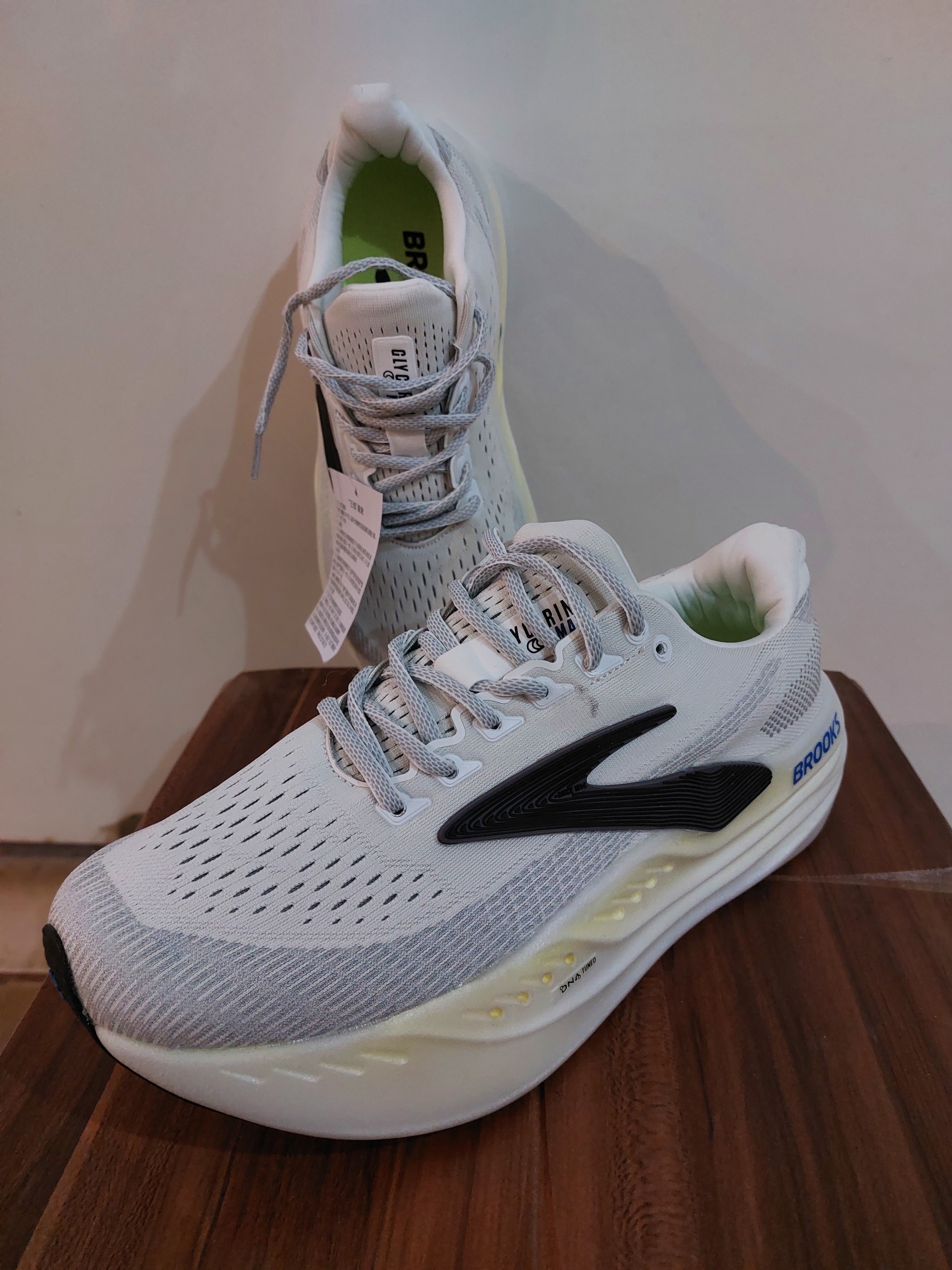 کتانی اورجینال بروکس