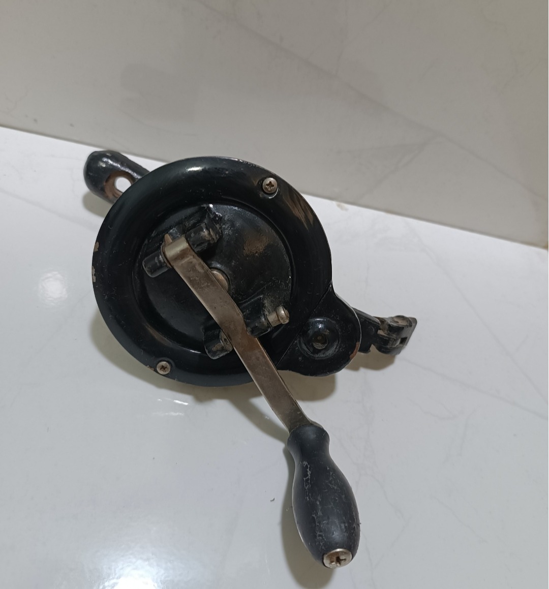 دسته چرخ خیاطی قدیمی