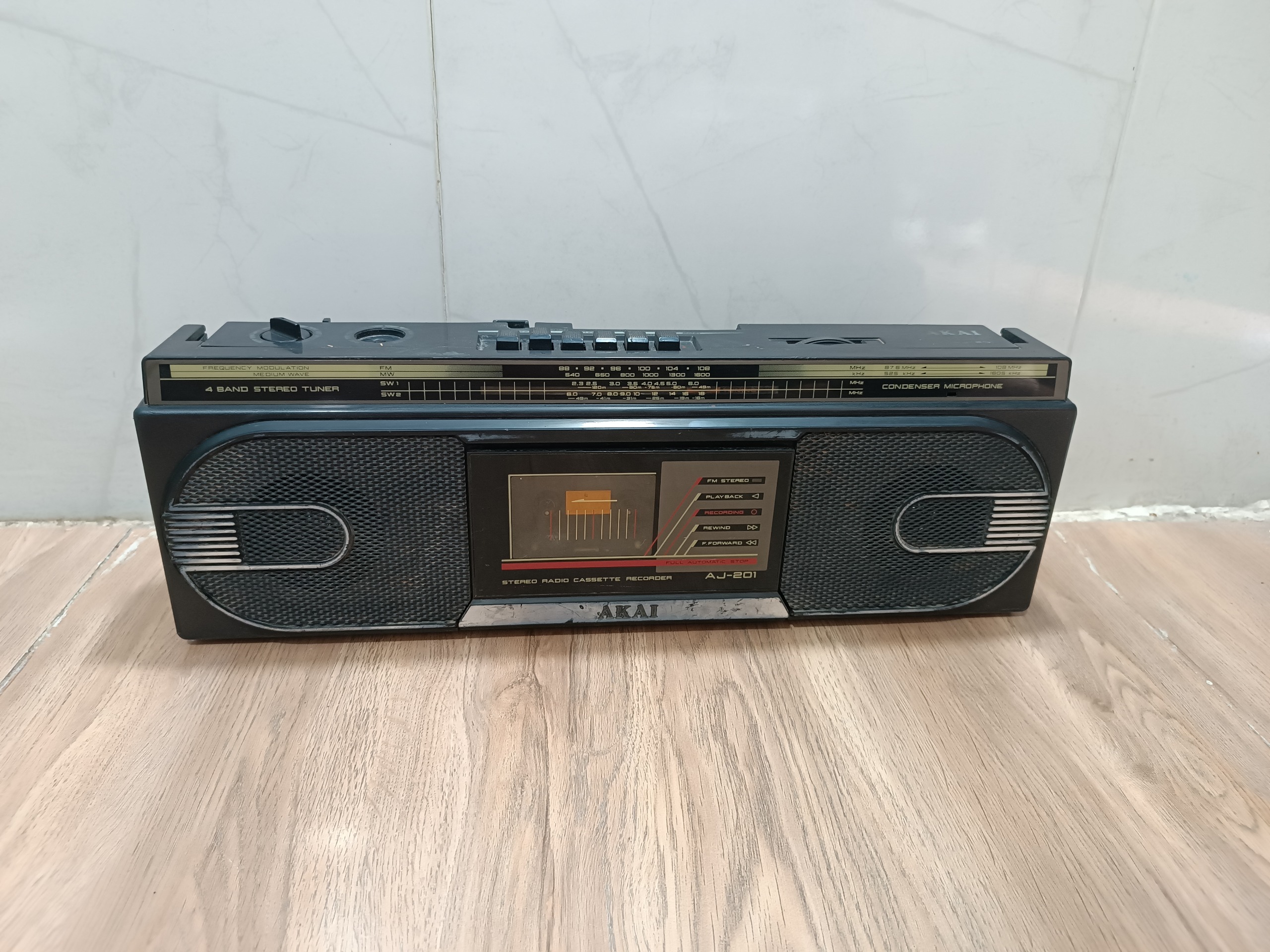 ضبط کلکسیونی AKAI AJ-201
