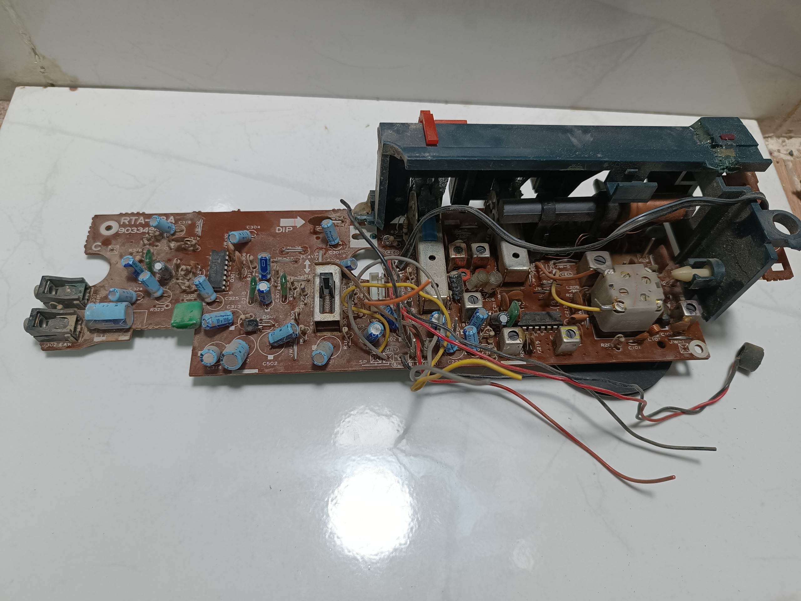 کاملترین برد رادیو ژاپنی چهار موج