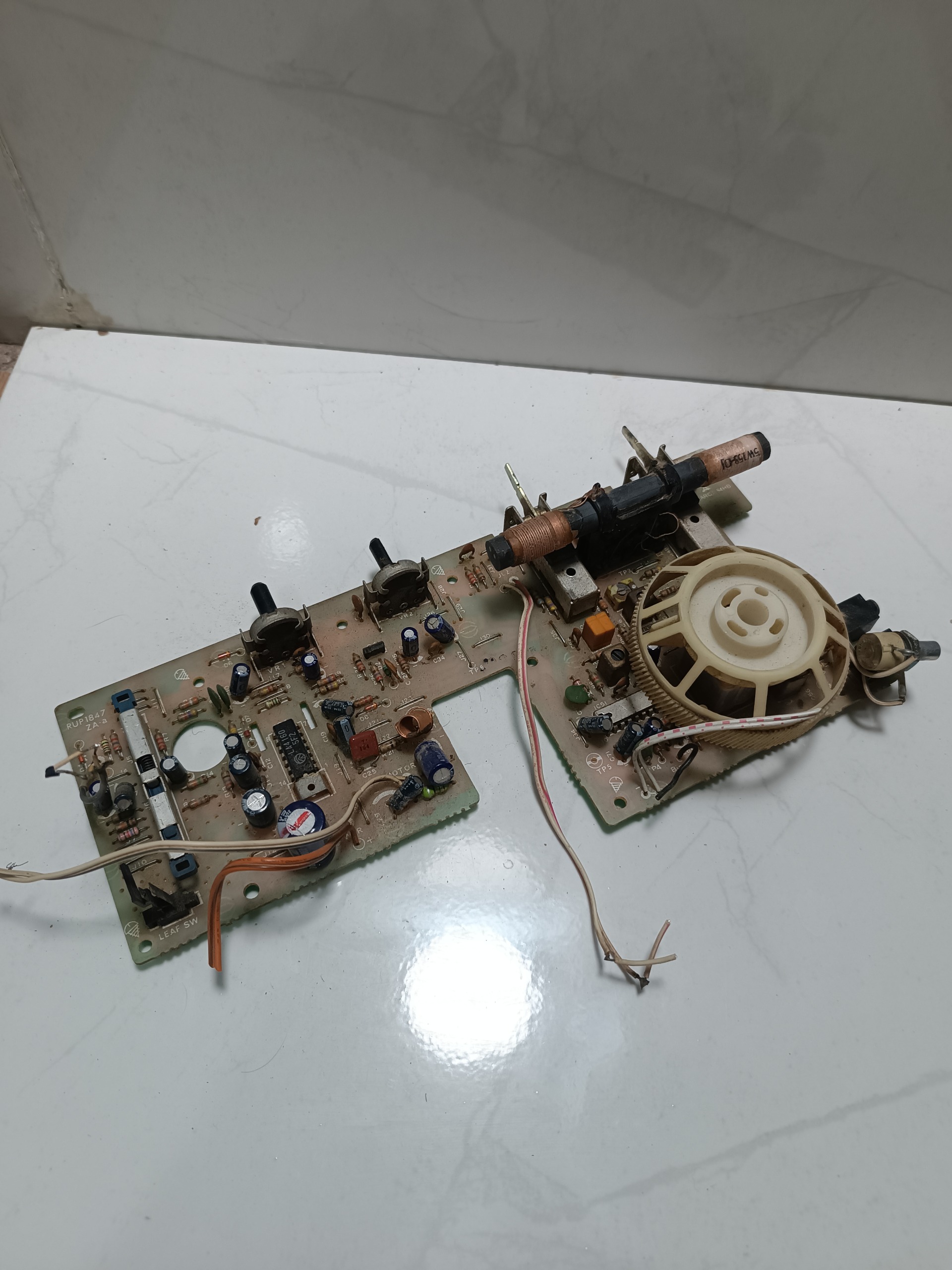 برد رادیو سه موج ناسیونال 1530T