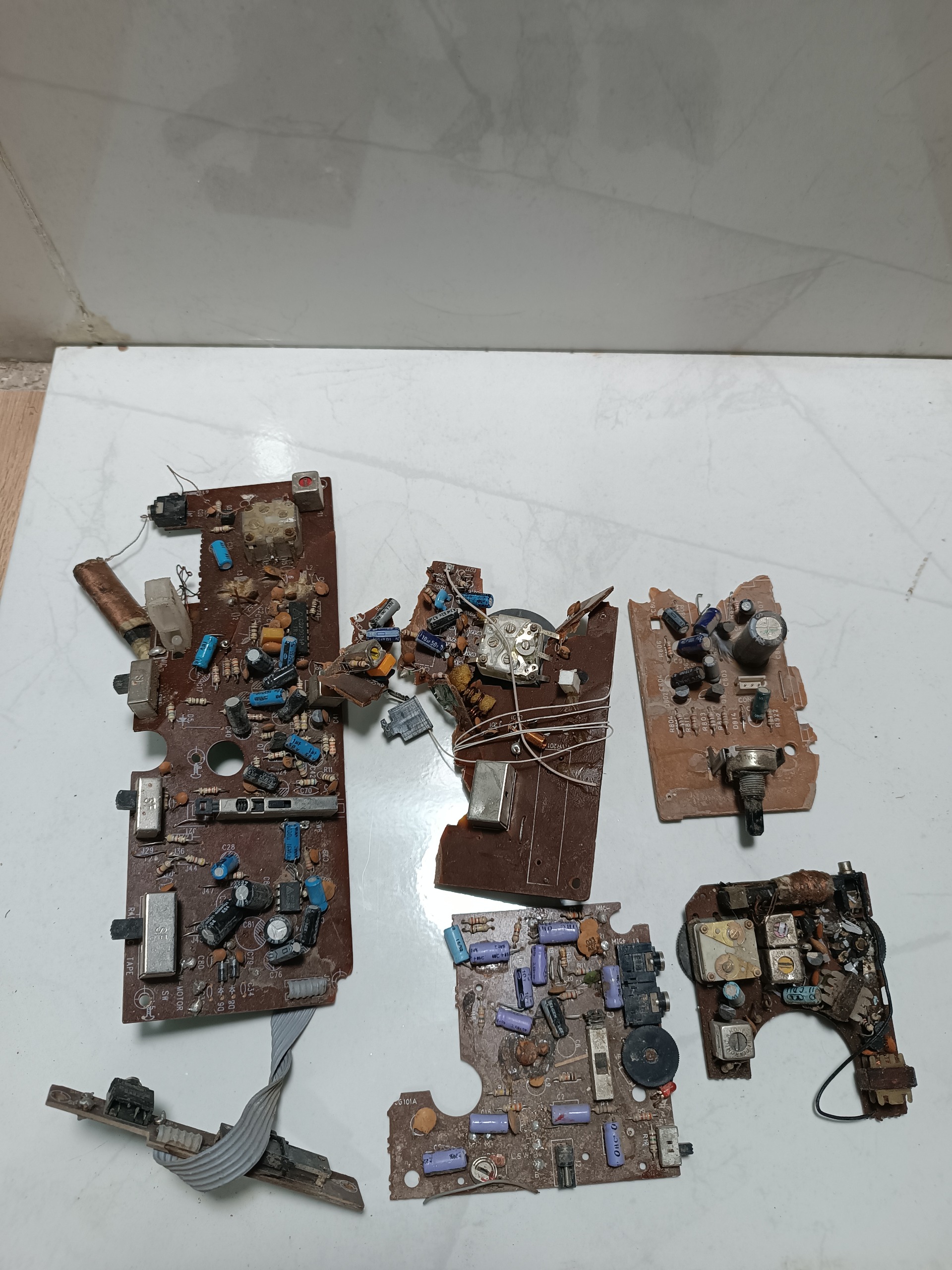 برد رادیو برای استفاده از قطعات