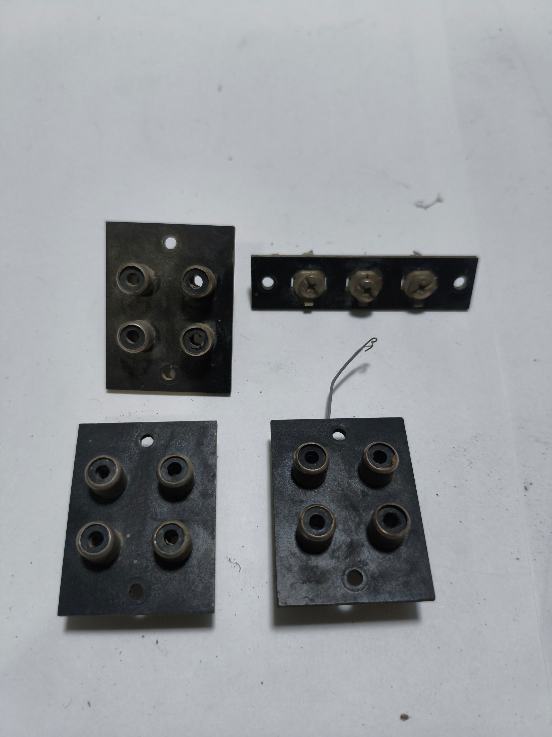 4 عدد برد فیش ورودی خروجی