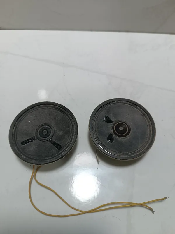 یک جفت باند ضبط و رادیو