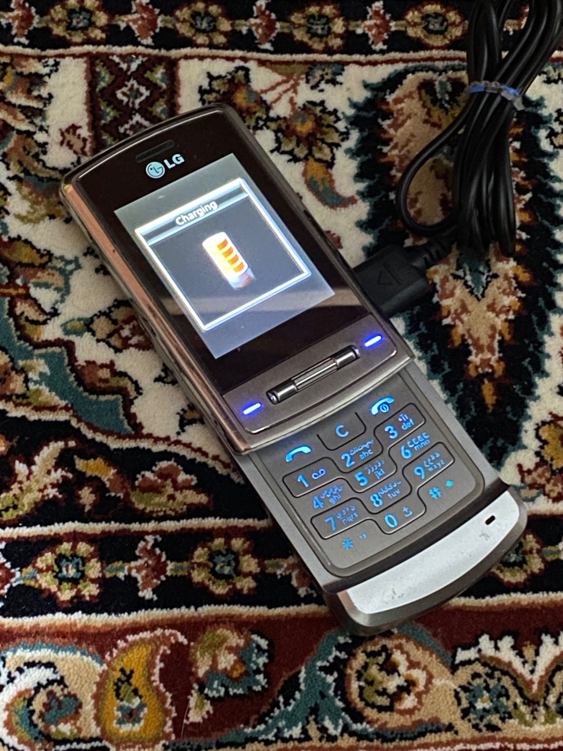 مزایده گوشی LG