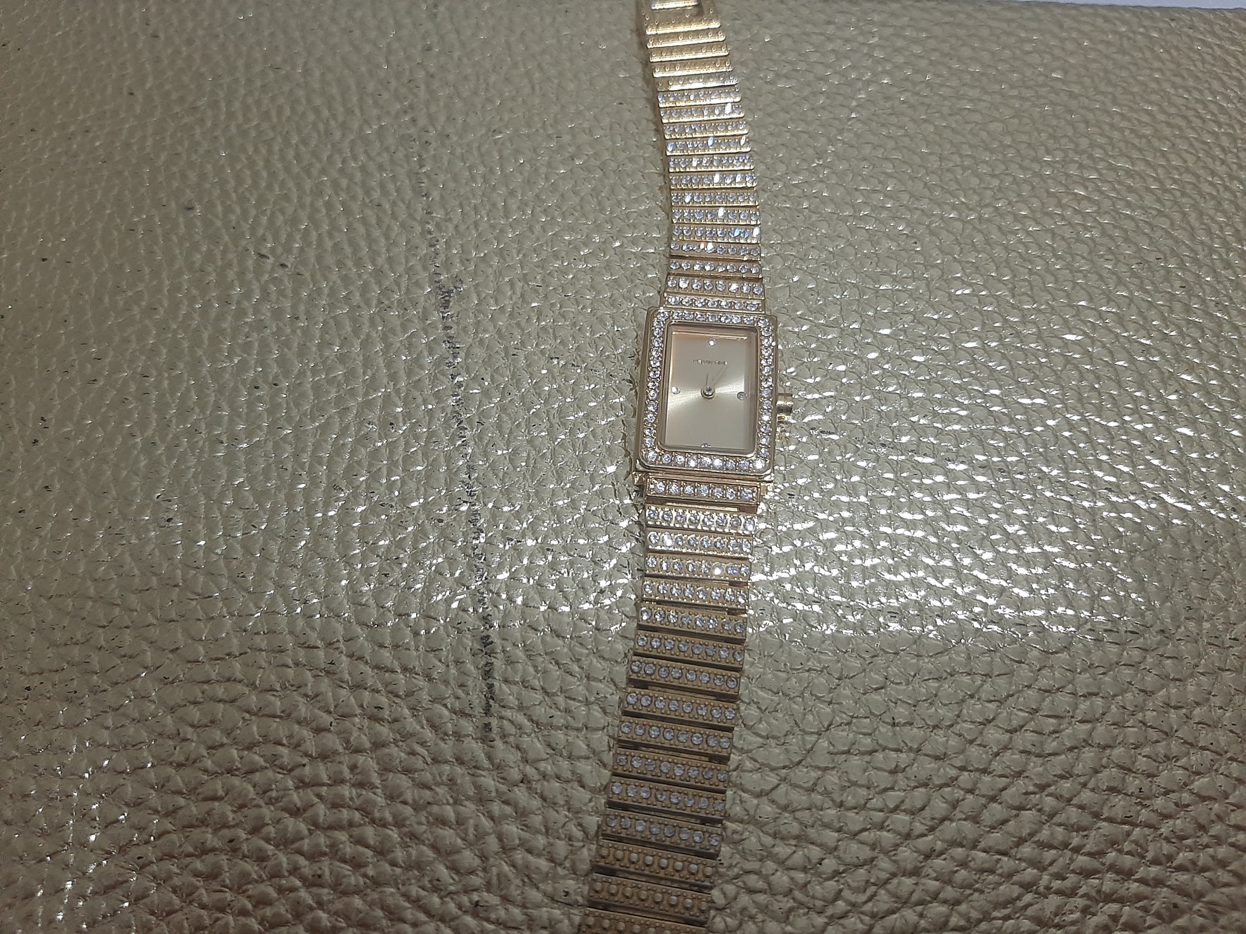 ساعت مچی زنانه