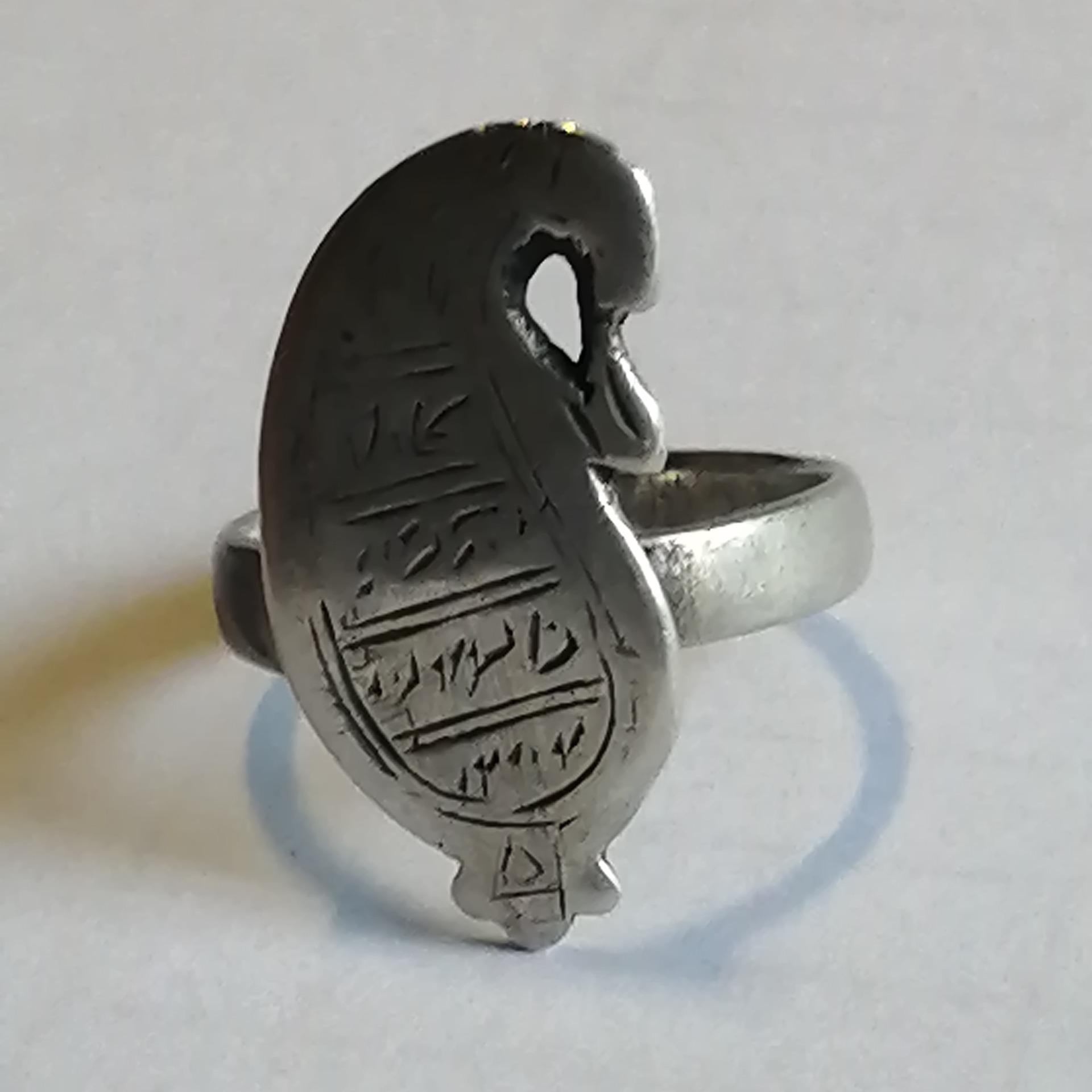 انگشتر ارزشمند کهنه