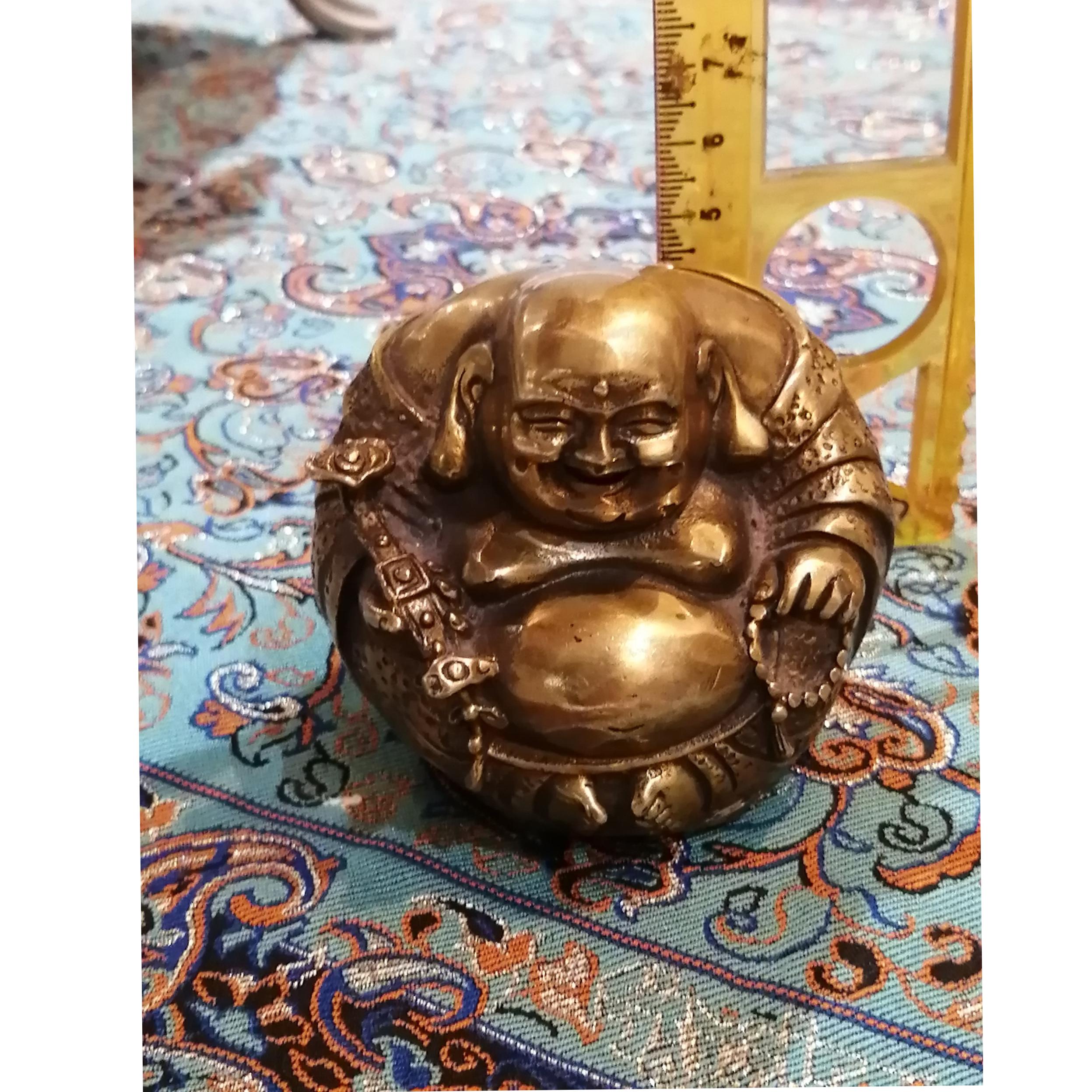 مجسمه قدیمی برنزی