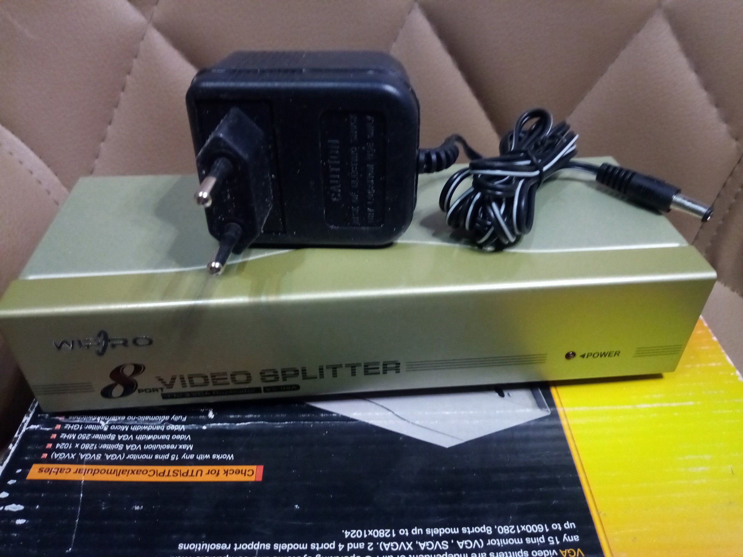 اسپلیتر VGA     یک به هشت