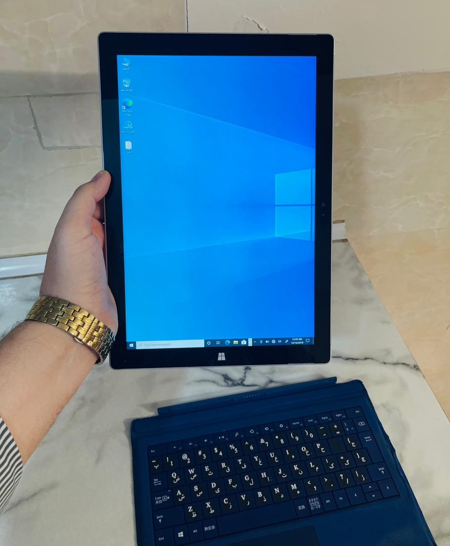 سرفیس در حد نو نو surface pro3