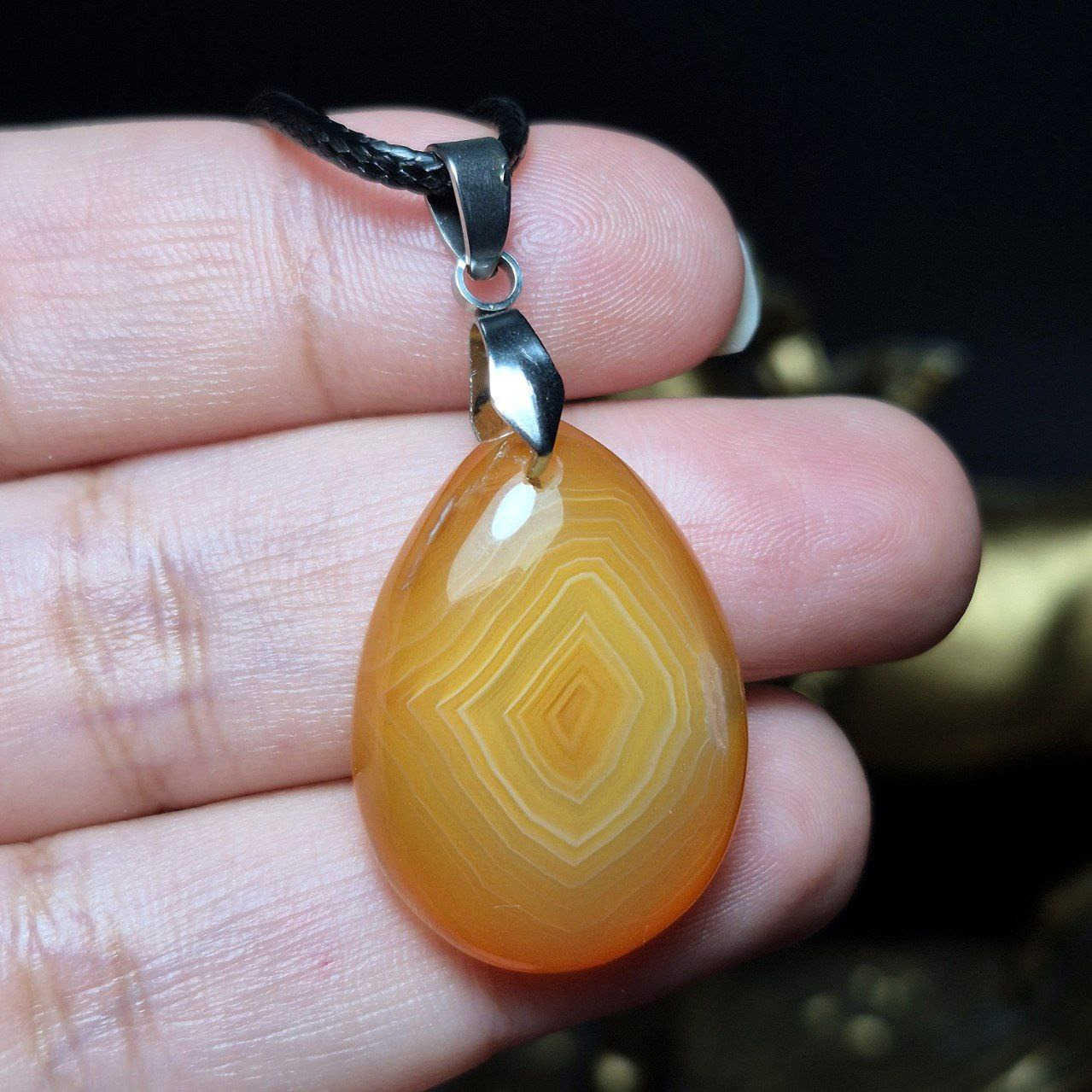 آویز گردنبند سنگ عقیق سلیمانی عسلی معدنی کد Z7109