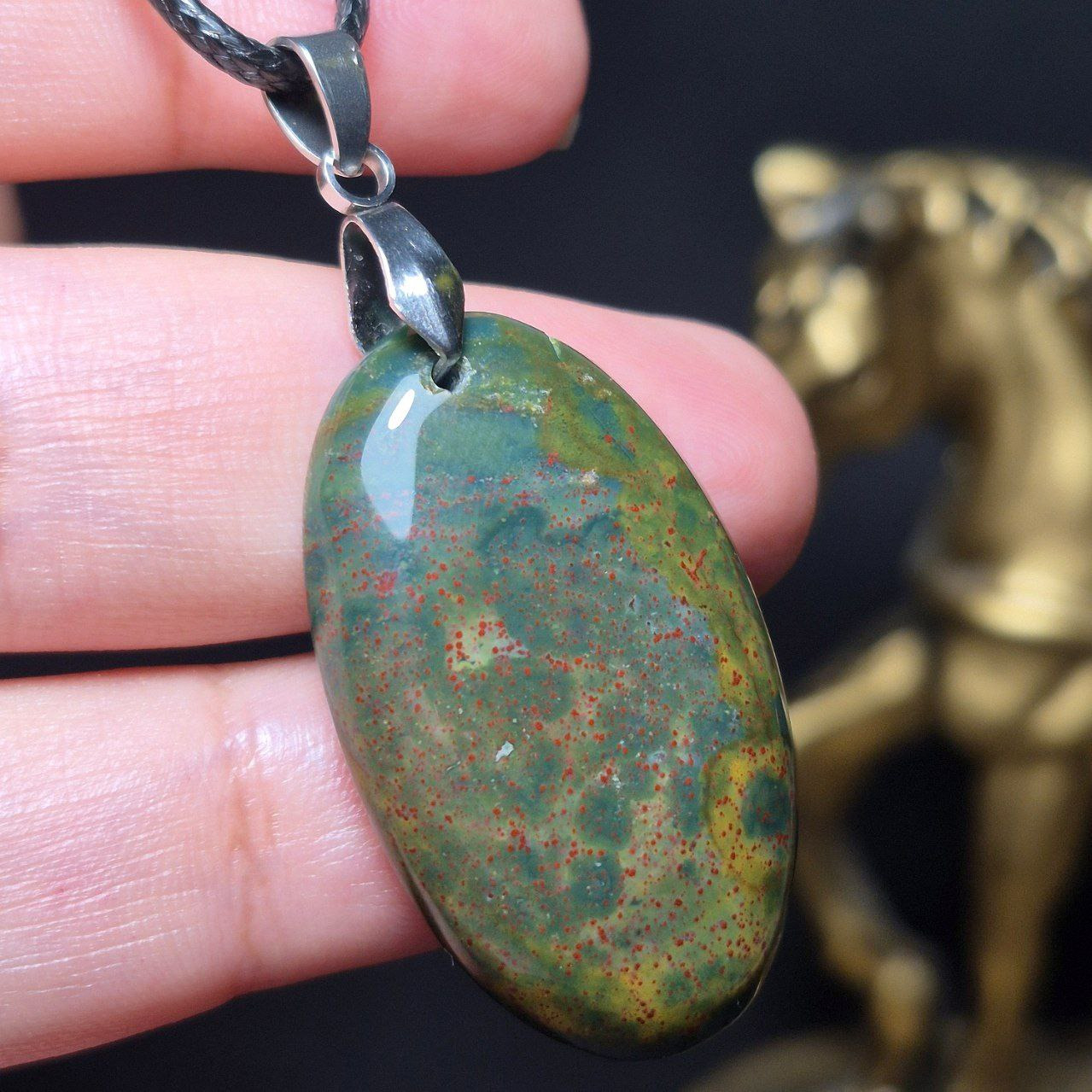 آویز گردنبند سنگ طبیعی سنگ خون معدنی کد Z7116