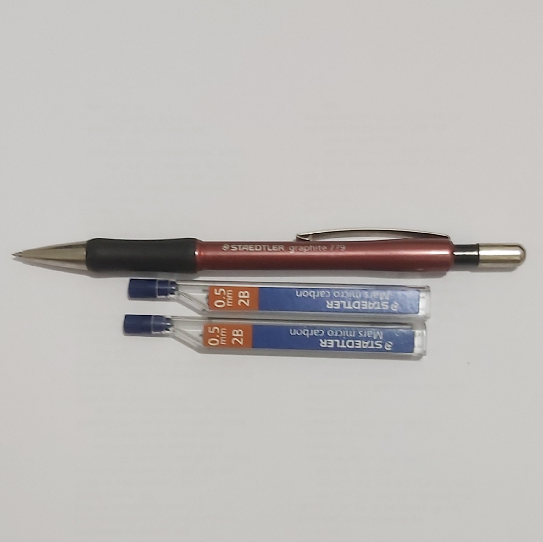مداد نوکی استدلر graphite 779 به همراه دو بسته نوک