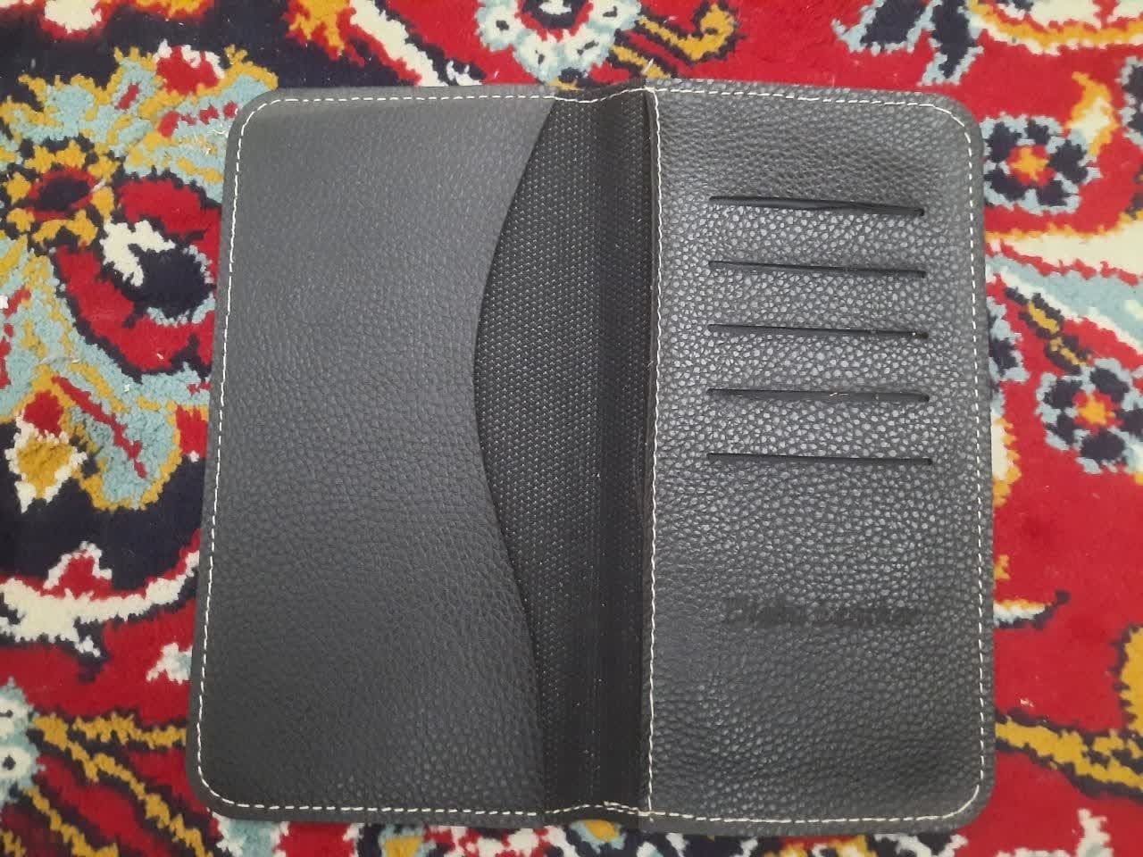 کیف کارت و گوشی دستی