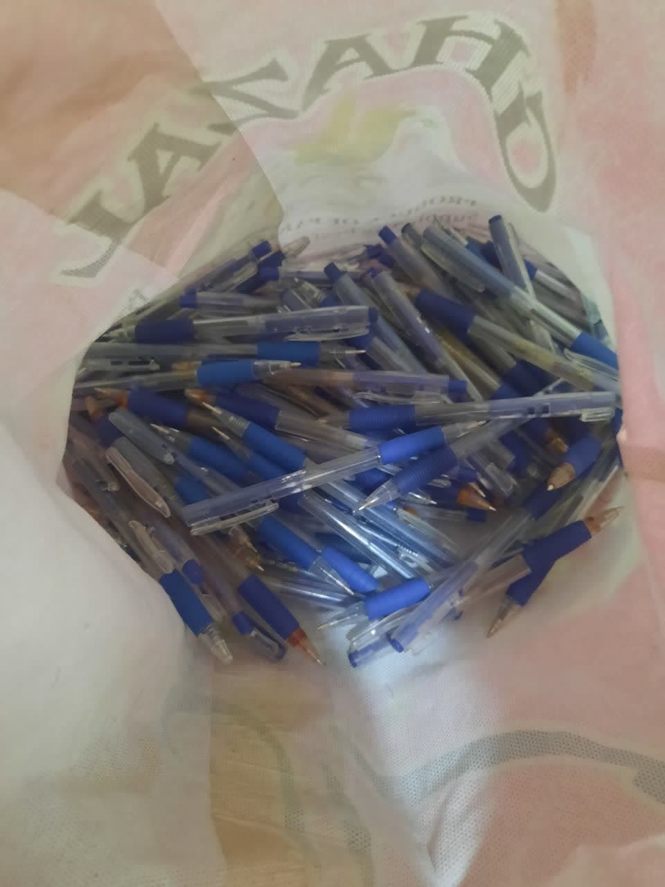 250 عدد خودکار آبی فشاری