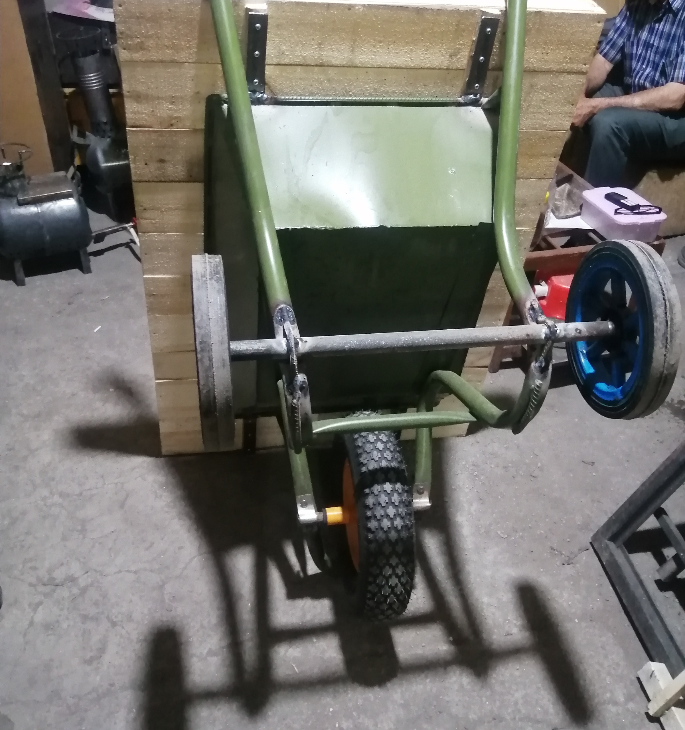 چرخ میوه فروشی