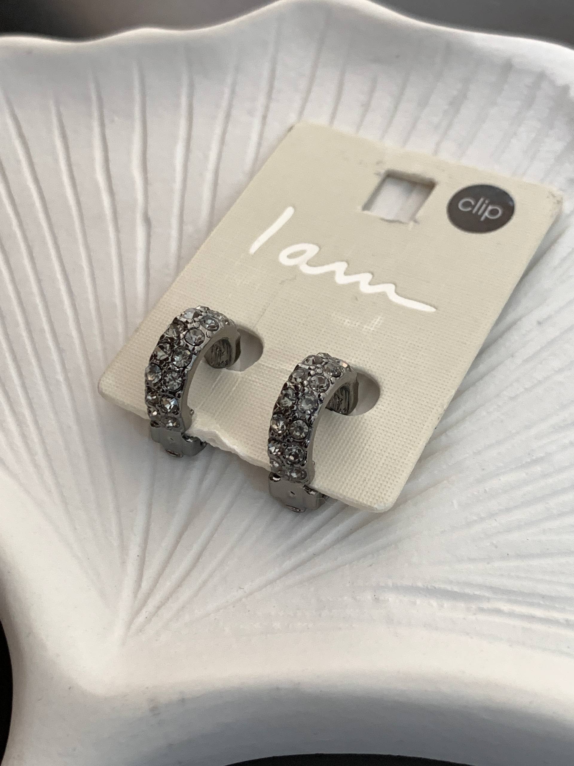 گوشواره کلیپسی نگین دار