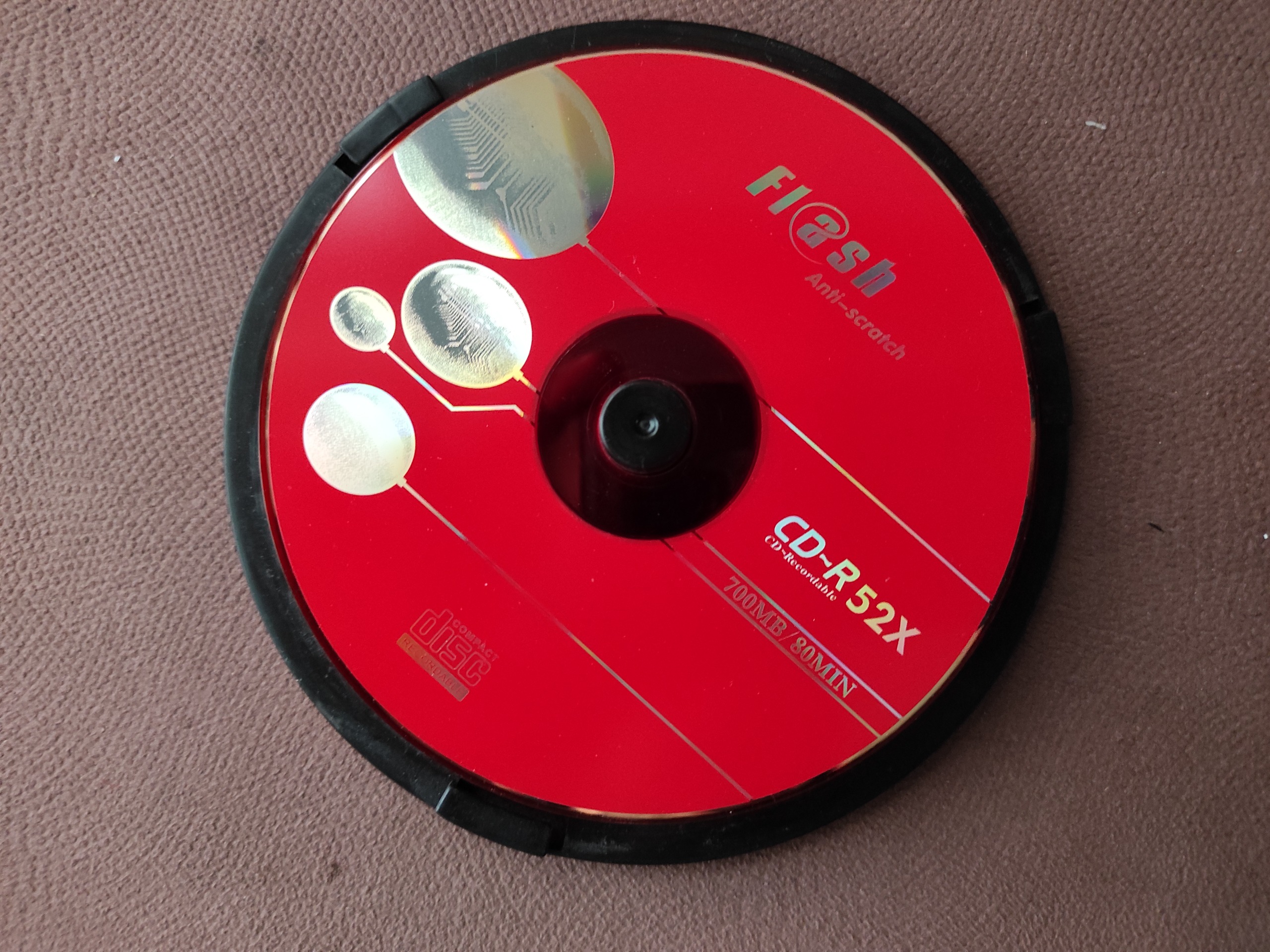 8 عدد CD خام در چهار رنگ مختلف همراه قاب