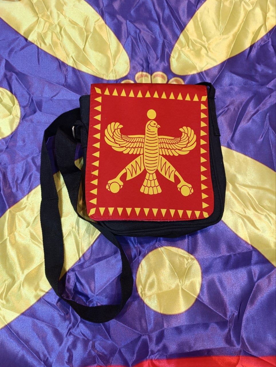 کیف درفش شهباز پرچم کوروش بزرگ