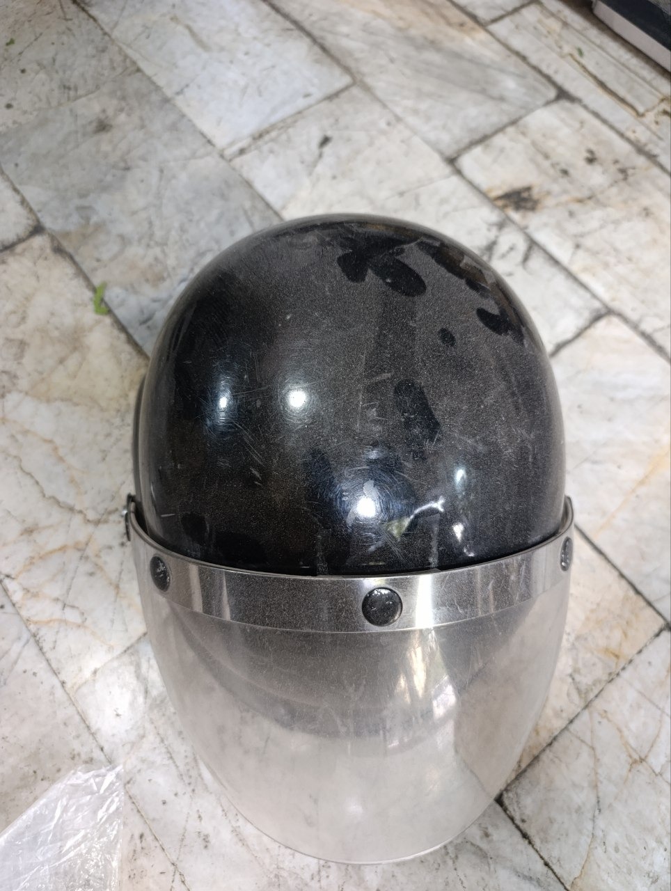 کلاه ایمنی یا ضد شورش قدیمی