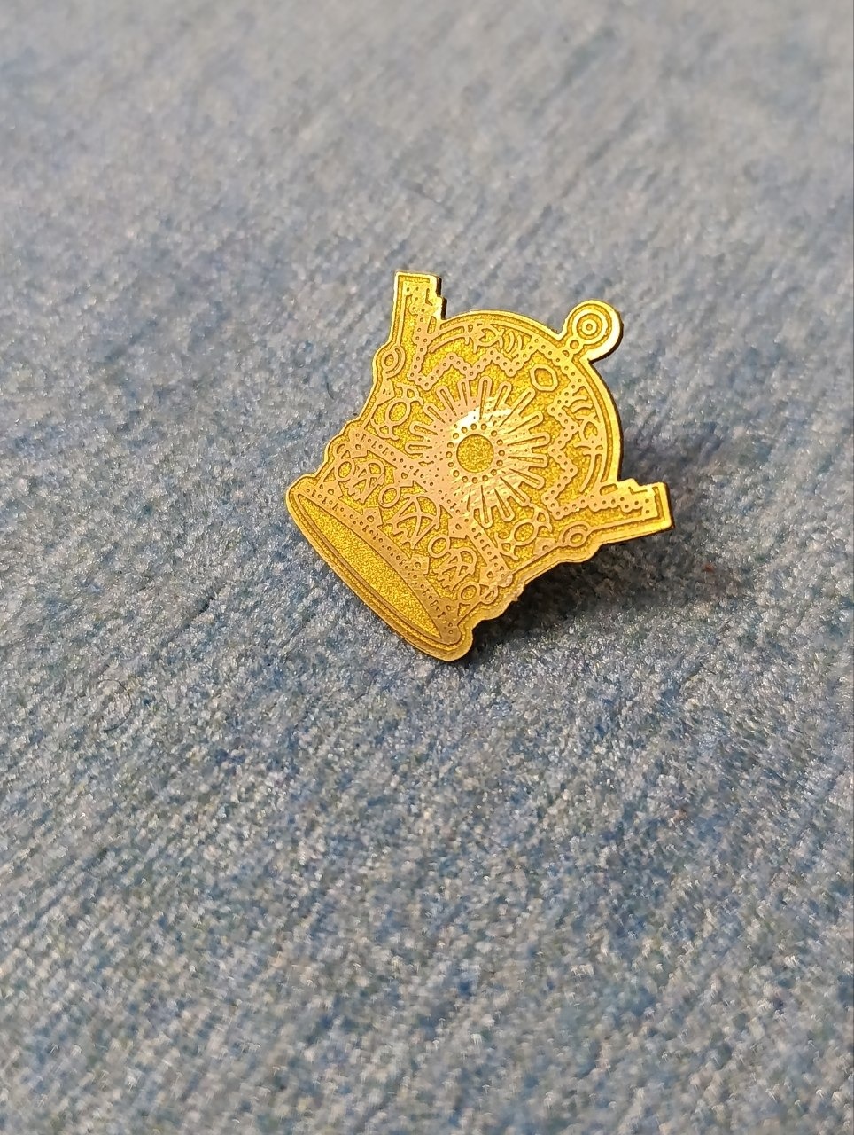 بج برنزی قدیمی تاج پهلوی