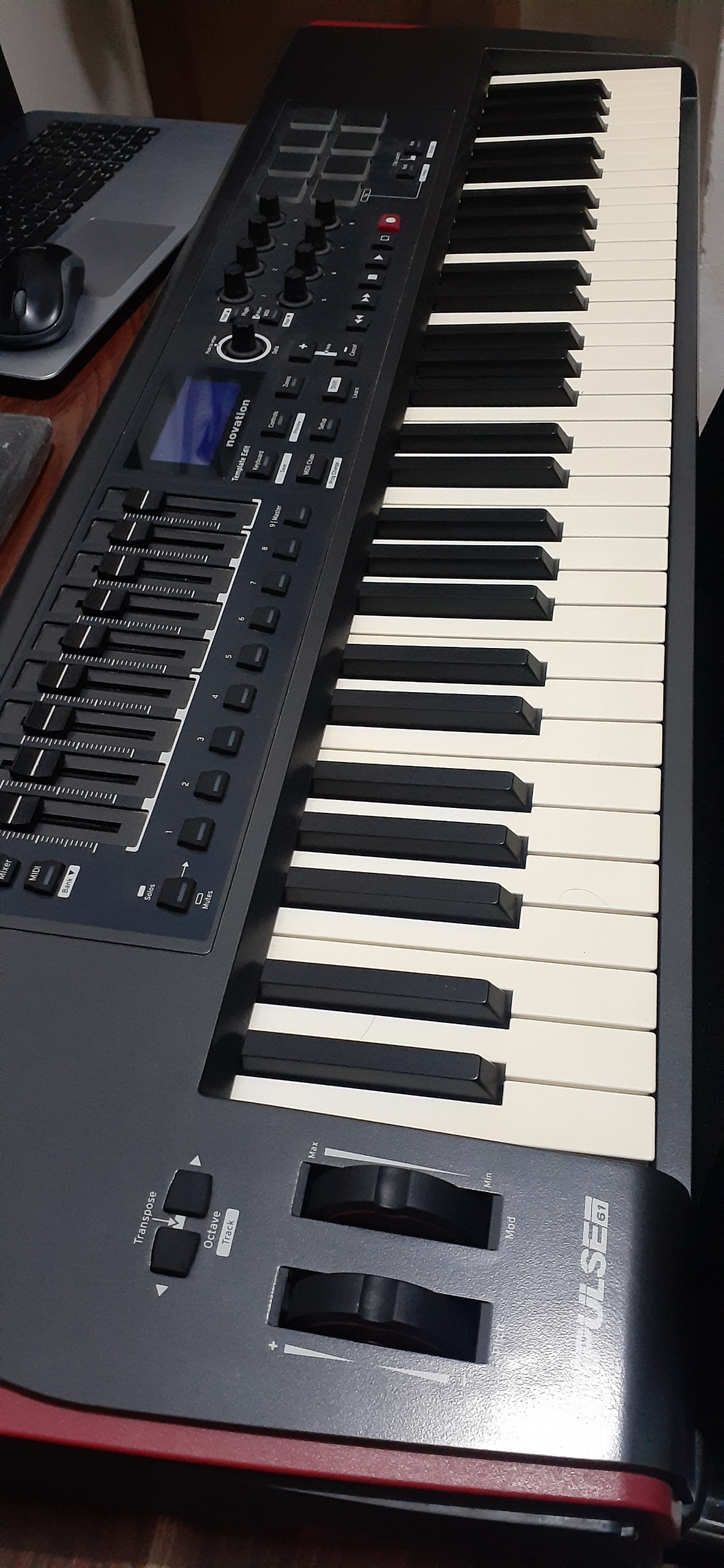 میدی کنترلر Novation impulse 61