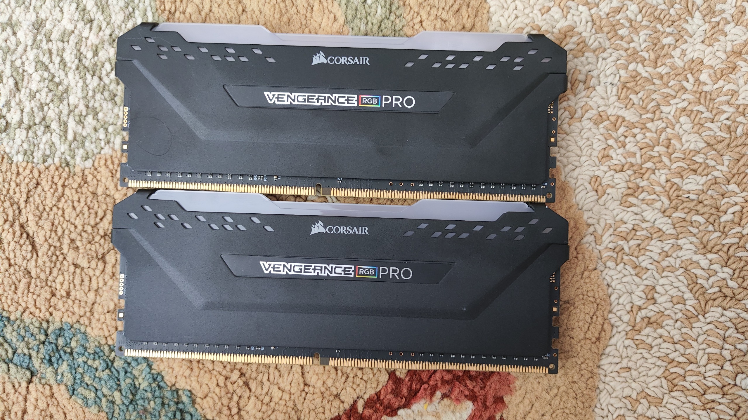 VENGEANCE RGB PRO 16GB (2 x 8GB) DDR4