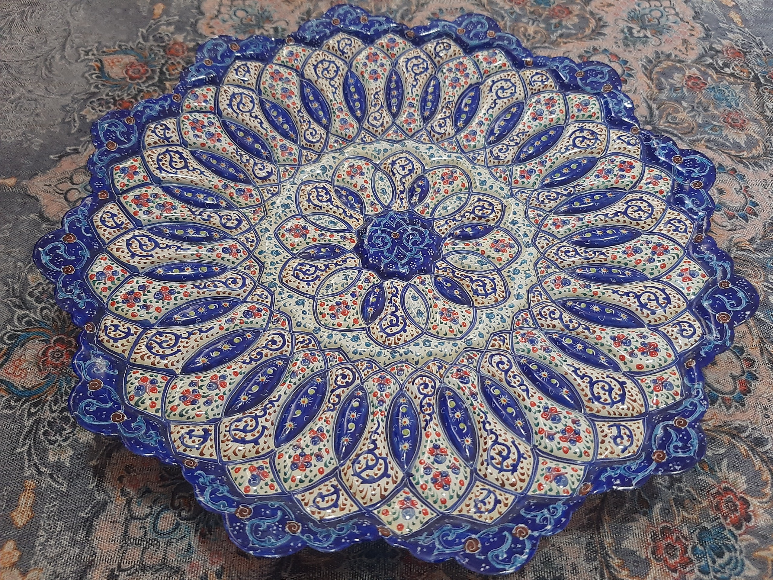 بشقاب دیوارکوب میناکاری