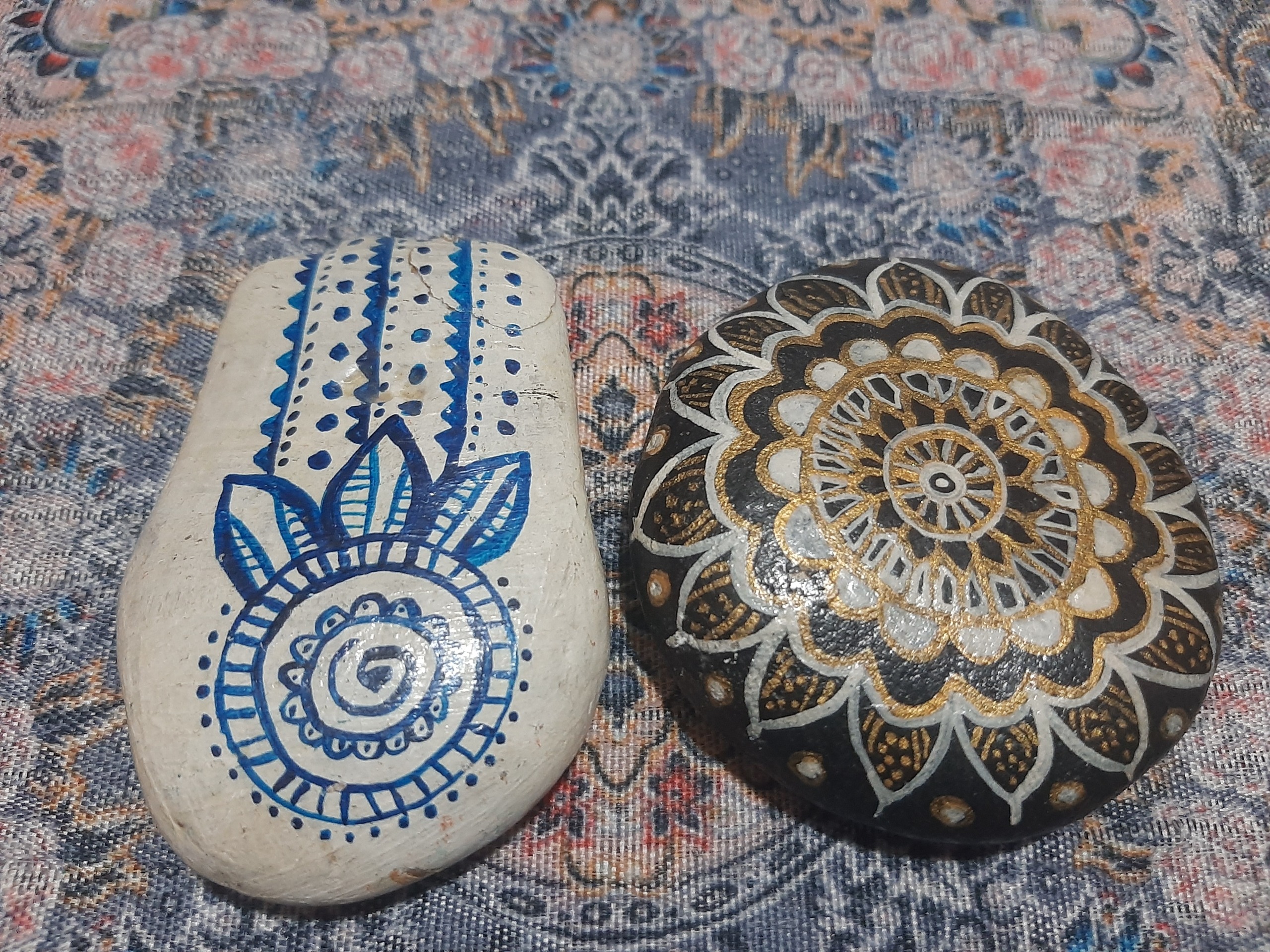 سنگ طبیعی طرح و رنگ زده شده