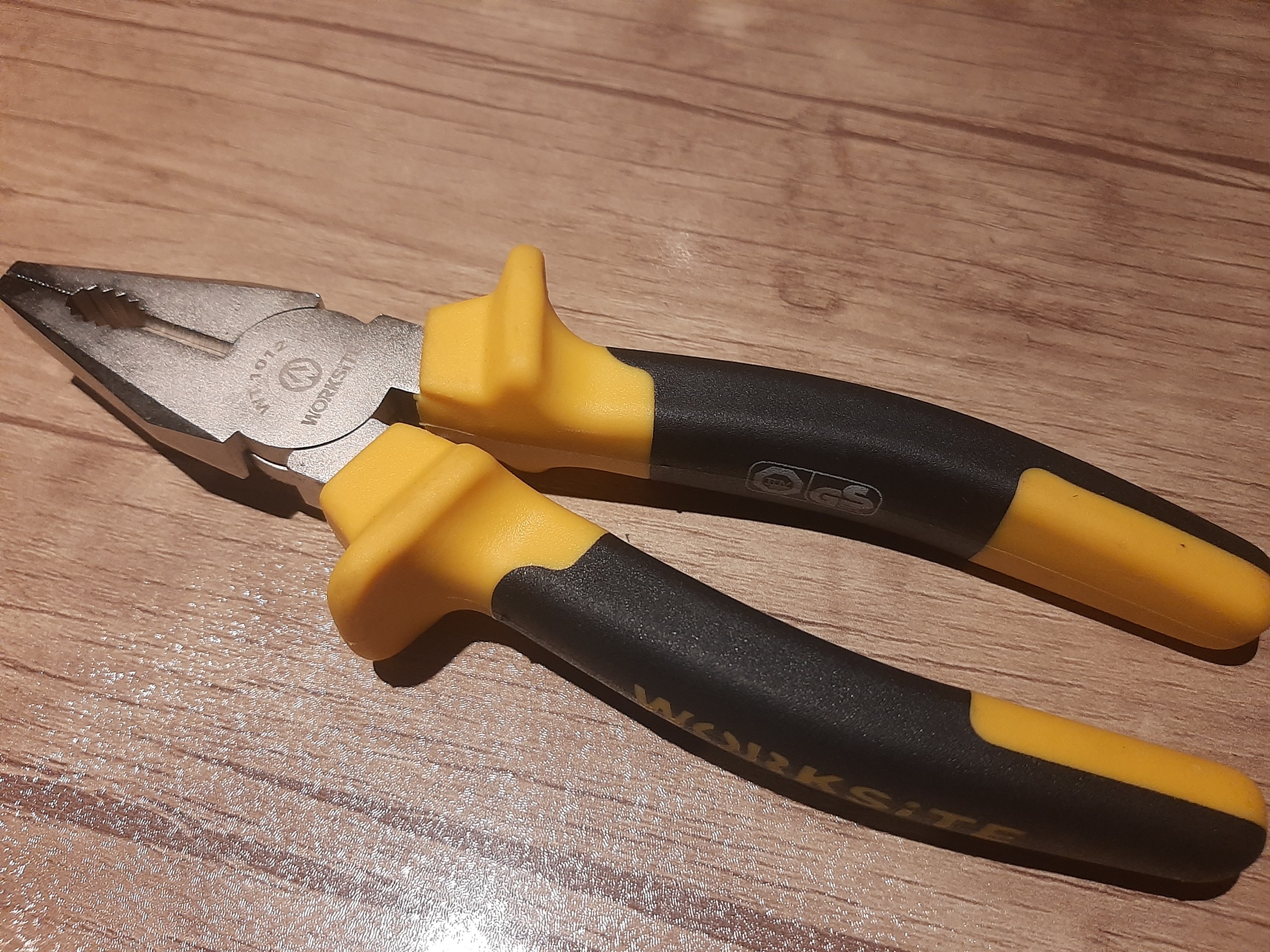 انبردست 20سانتی فولادی وورک سایت