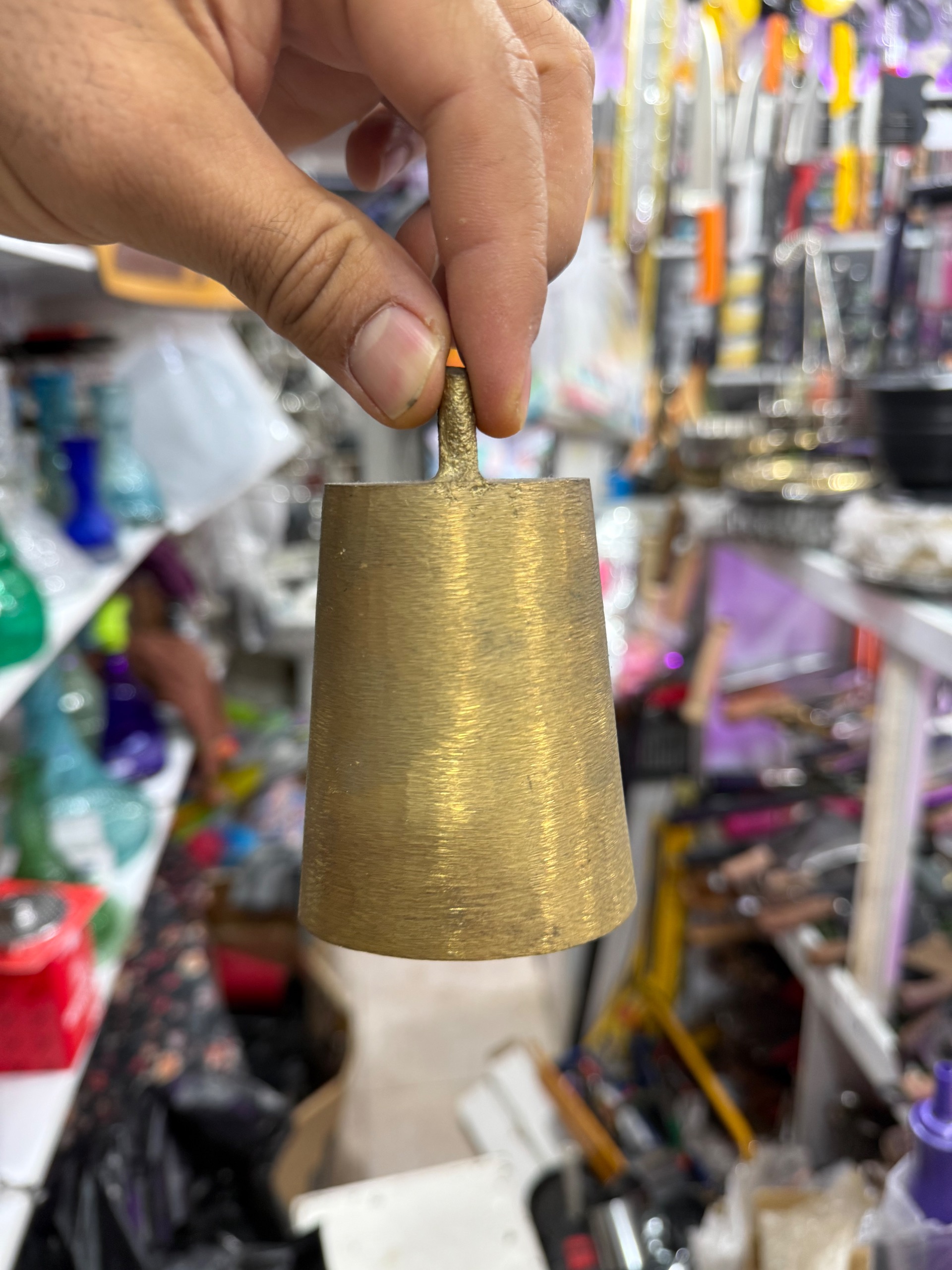 زنگوله متوسط شیر نشان