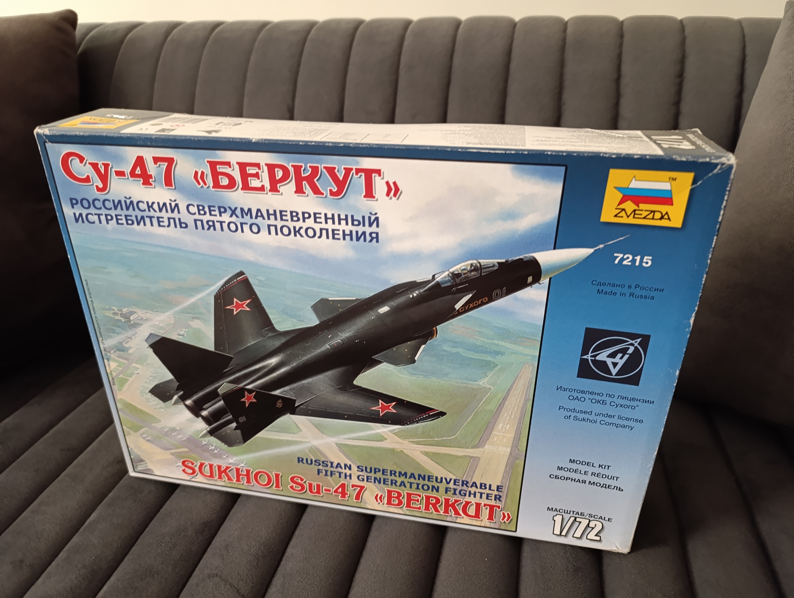 جنگنده سوخو 47 برند Zvezda مقیاس 1/72