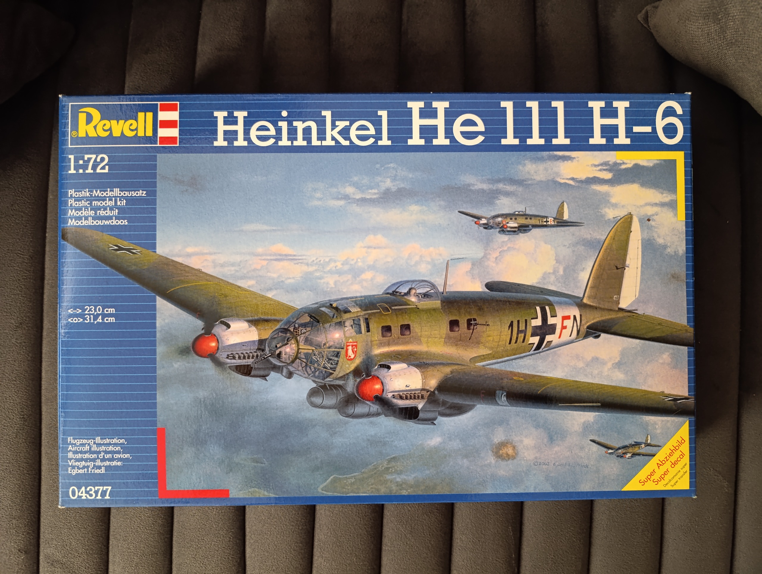 بمب افکن هاینکل 111 برند Revell مقیاس 1/72