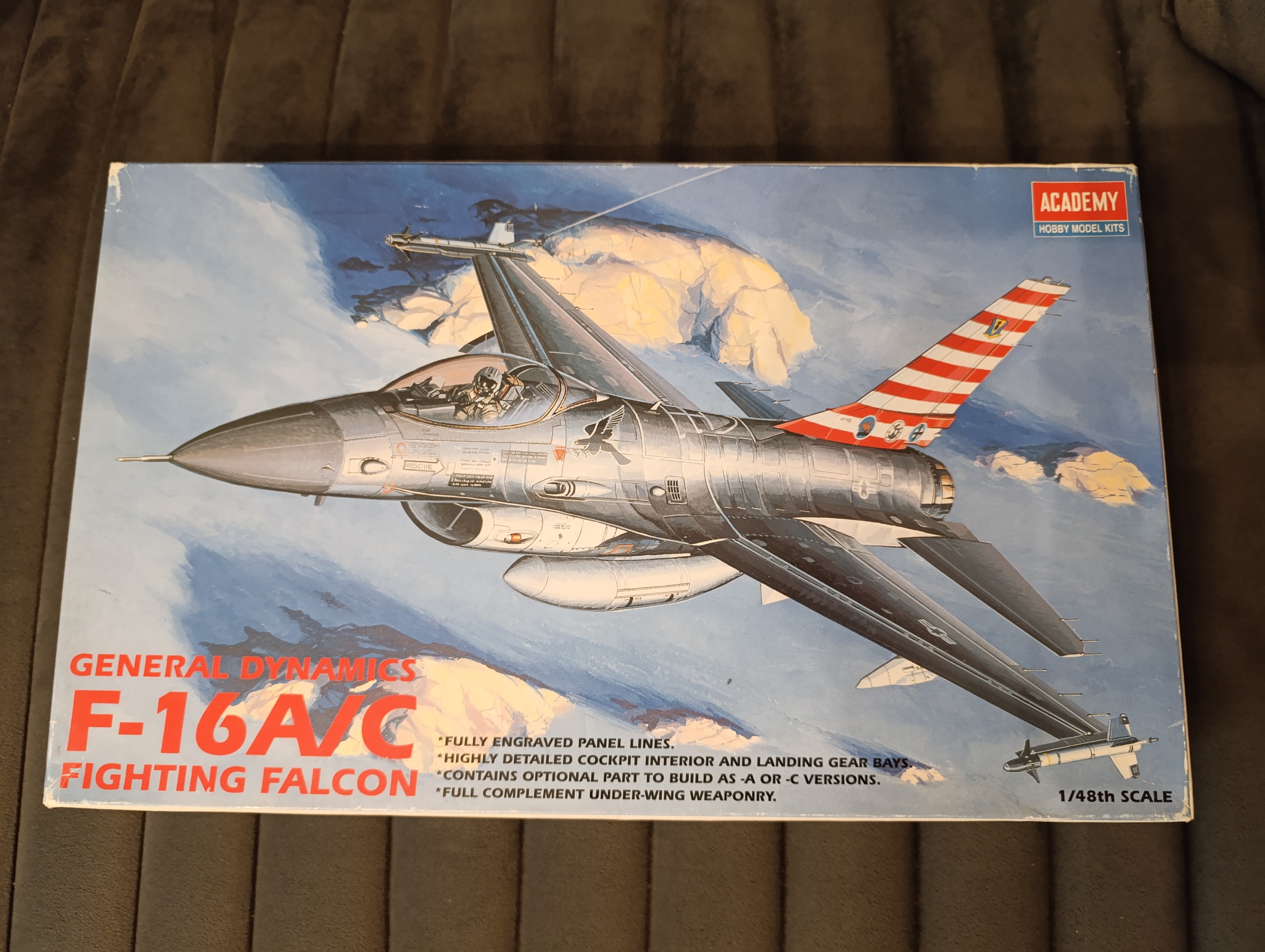 جنگنده اف شانزده برند آکادمی 1/48