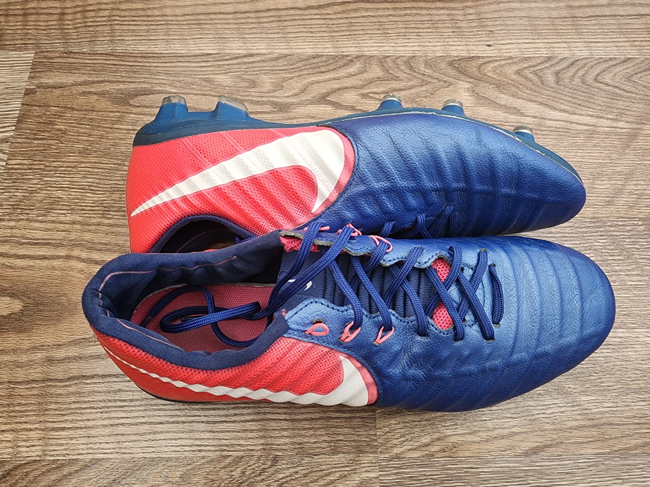 کفش فوتبال نایک لجند تیمپو