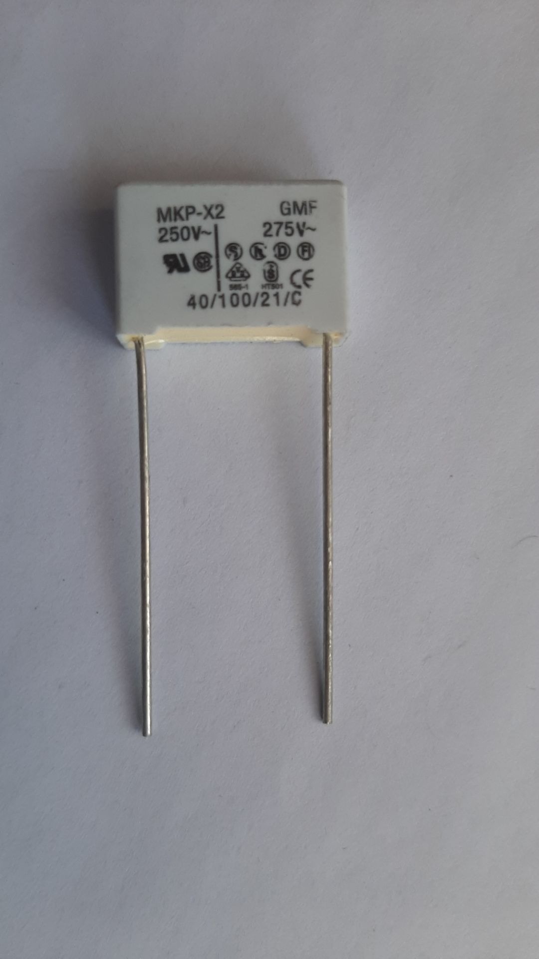 خازن MKT 100nF-275V AC بسته 190 عددی